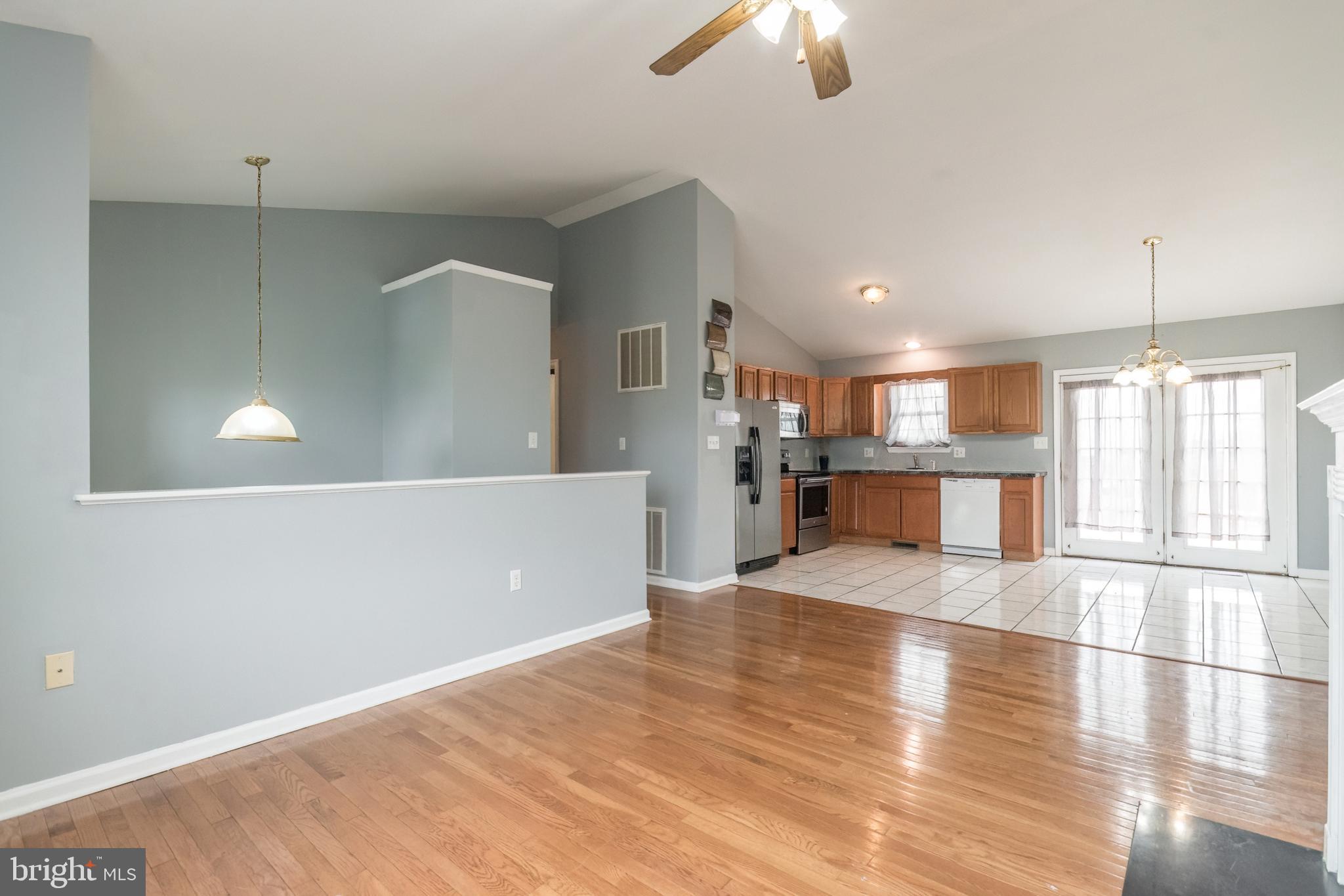 CLUBHOUSE MANOR - Residential