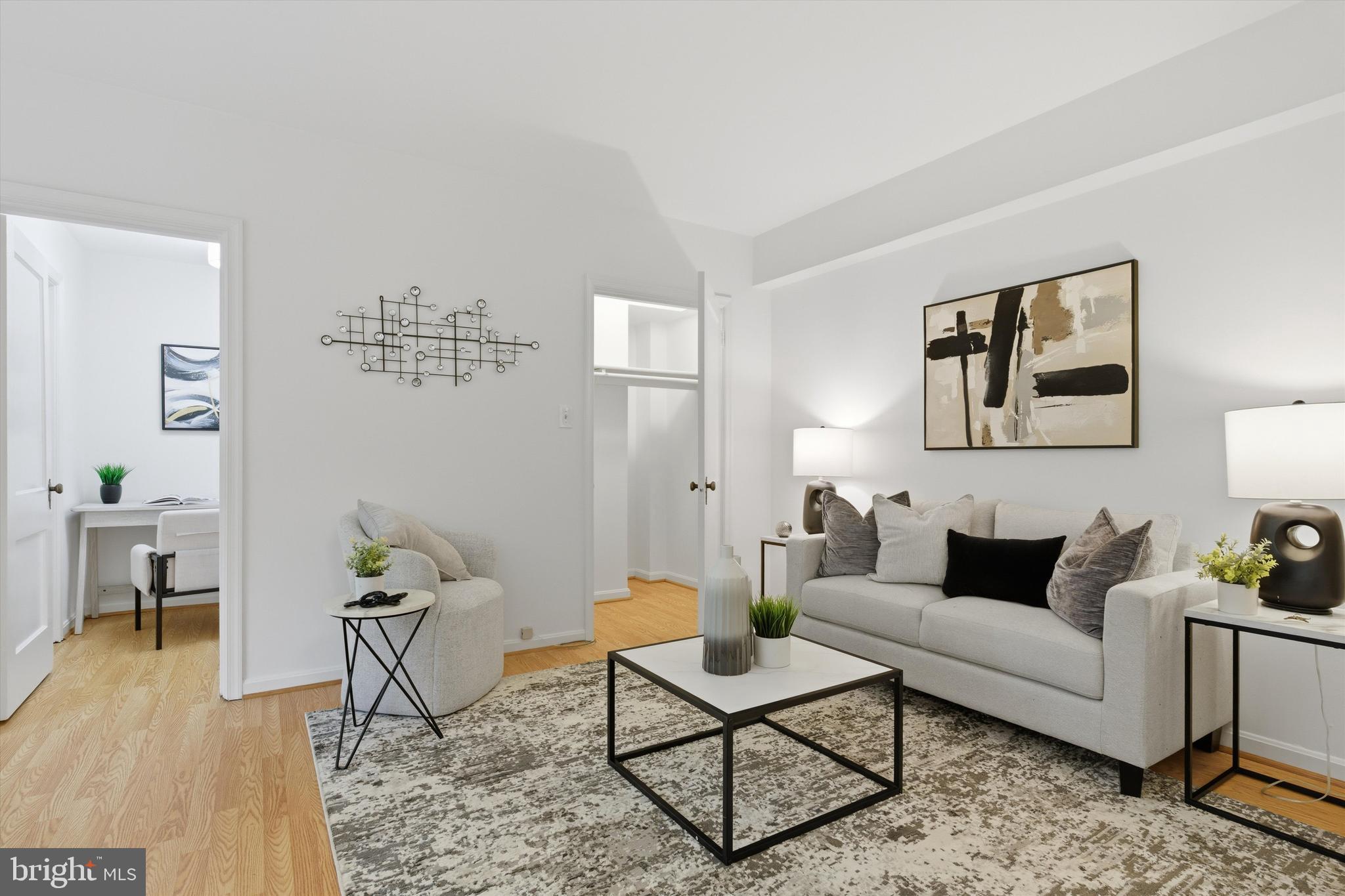 1909 N RHODES STREET 25