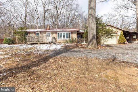 Photo of 8493 Fort Mccord Rd, CHAMBERSBURG, PA 17202 (MLS # PAFL2033572)