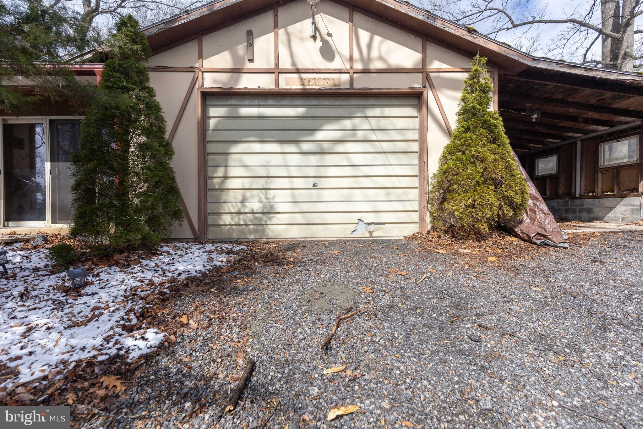 8493 FORT MCCORD ROAD