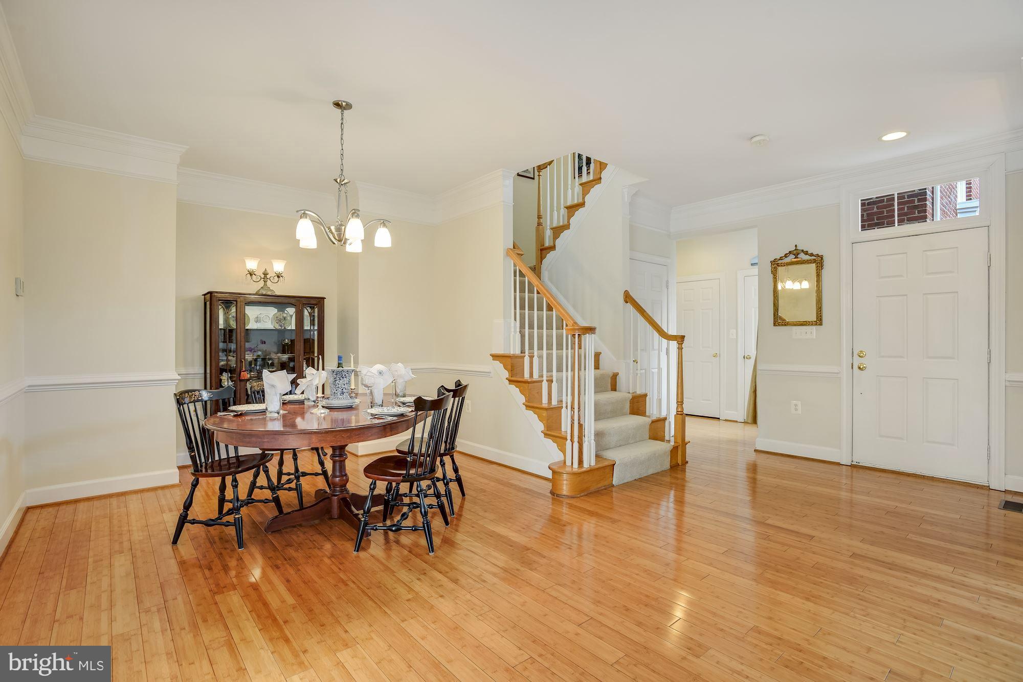 18488 LANIER ISLAND SQUARE