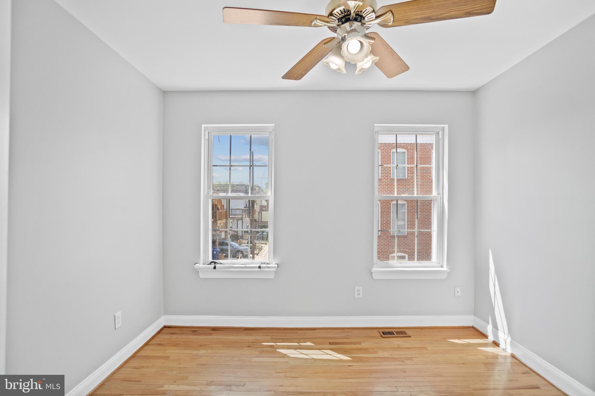 LOCUST POINT - Residential