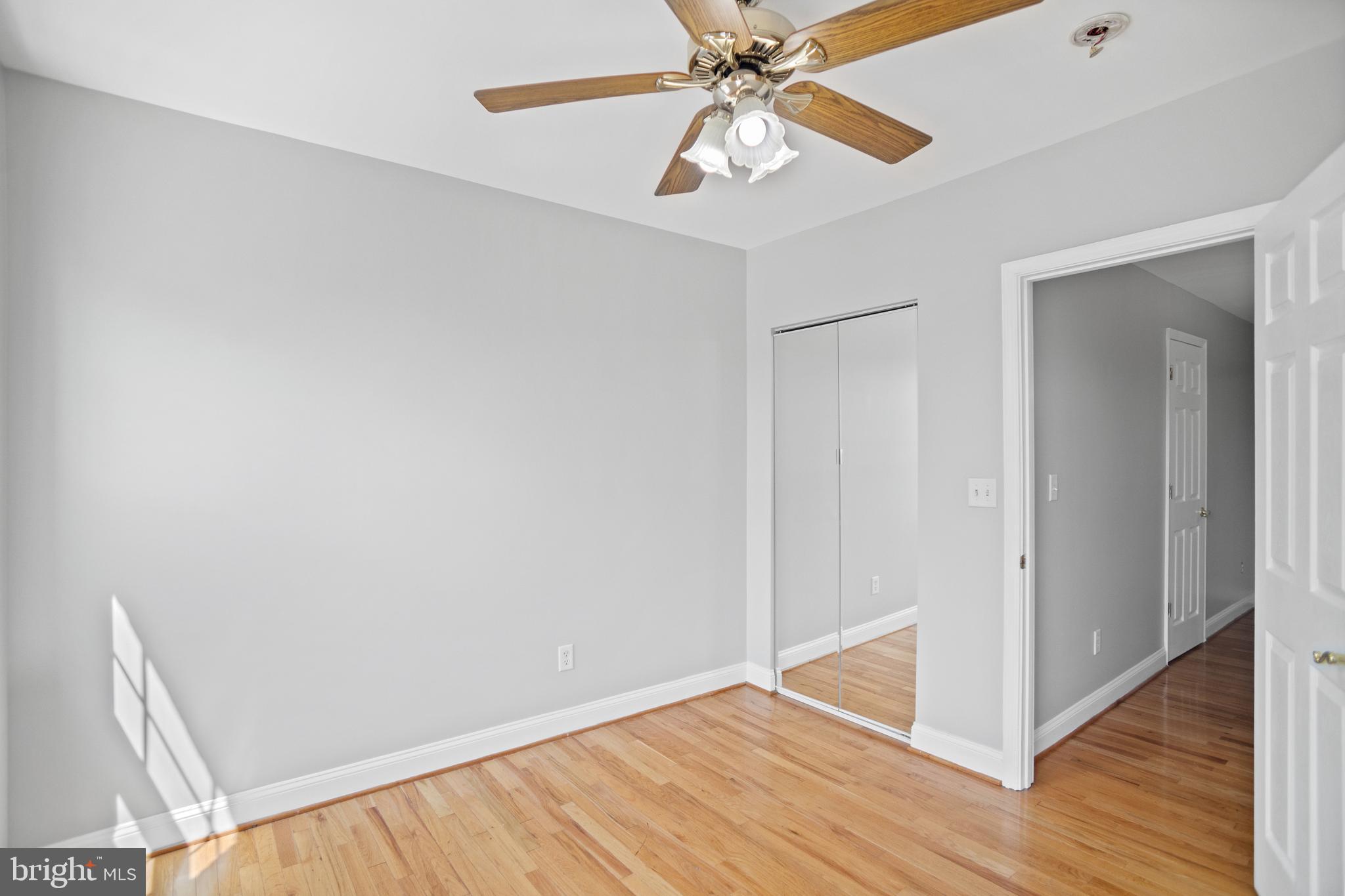 LOCUST POINT - Residential