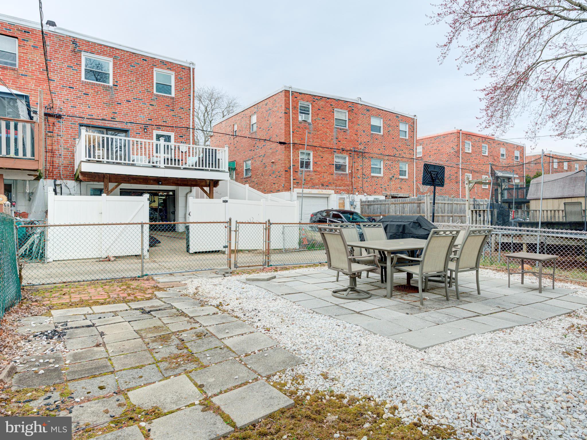 SOMERTON - Residential