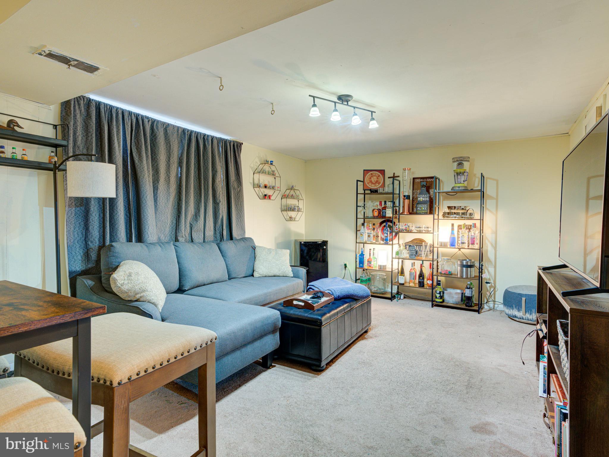 SOMERTON - Residential