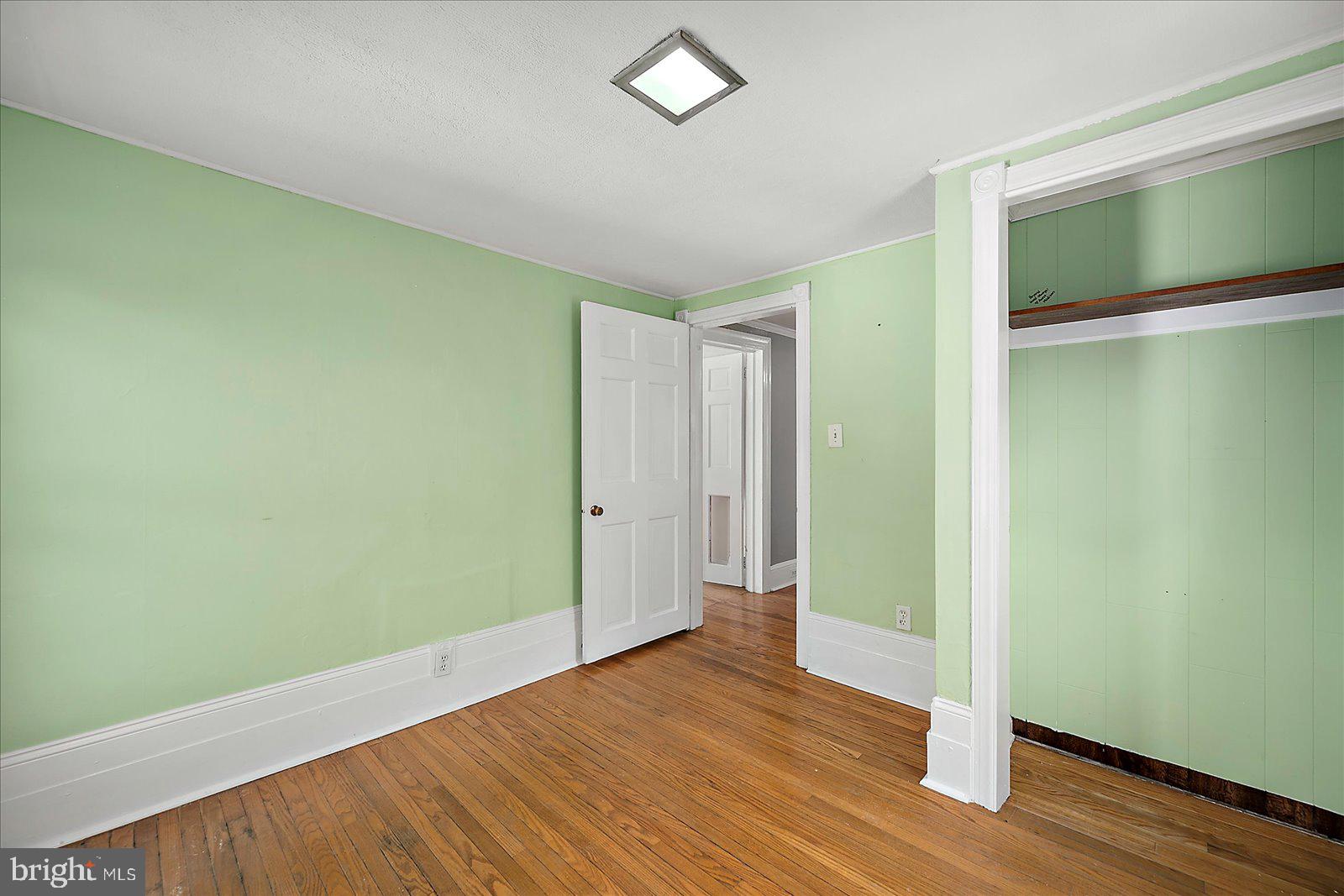 NEWTOWN - Residential