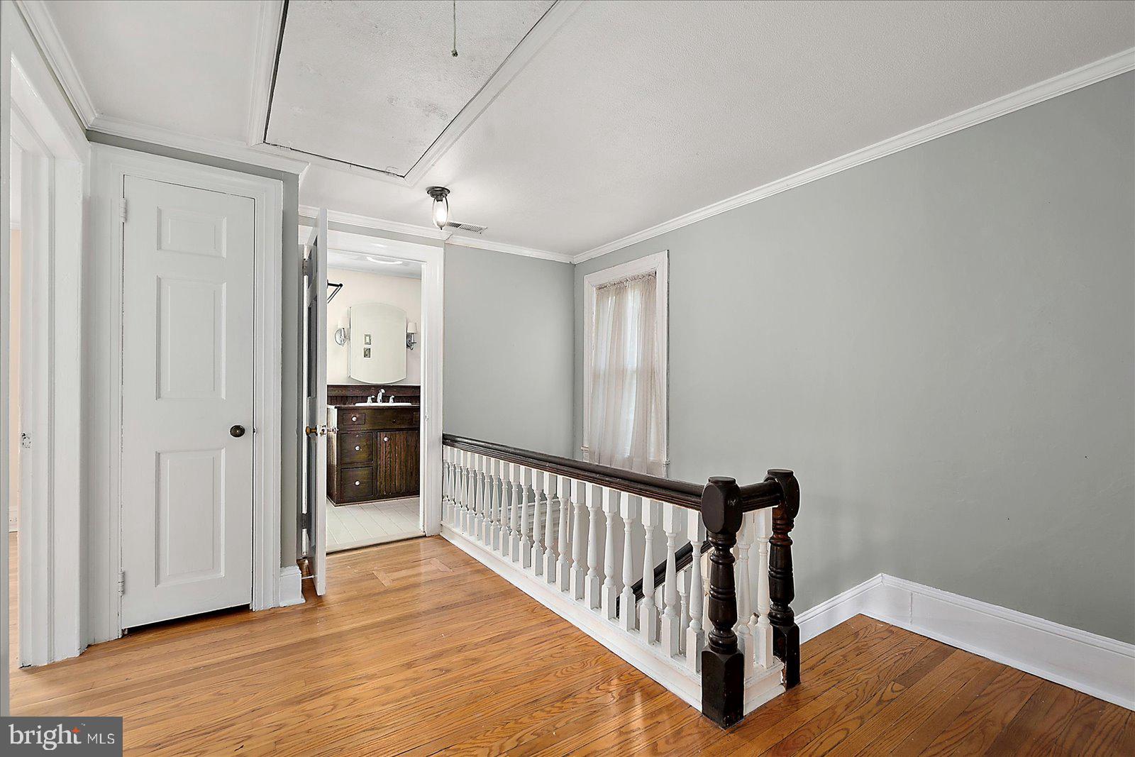 NEWTOWN - Residential