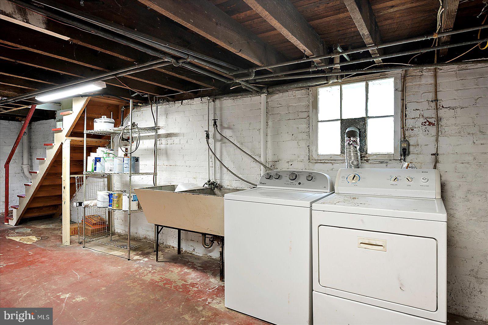 NEWTOWN - Residential