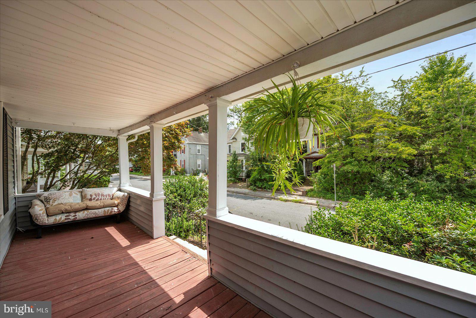 NEWTOWN - Residential