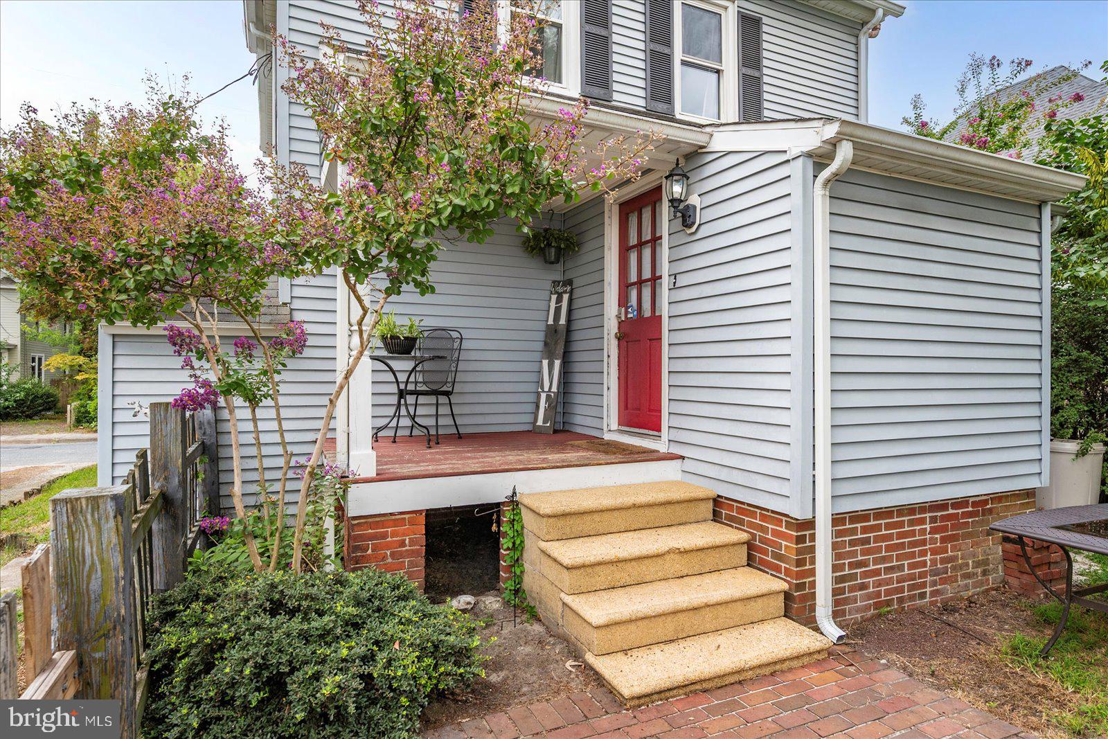 NEWTOWN - Residential