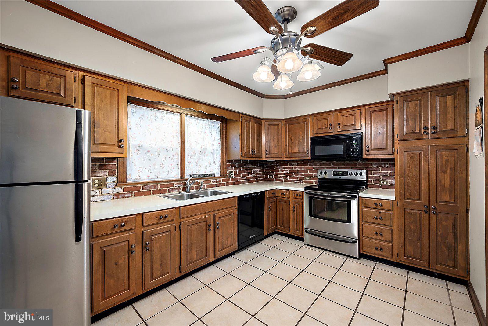 NEWTOWN - Residential