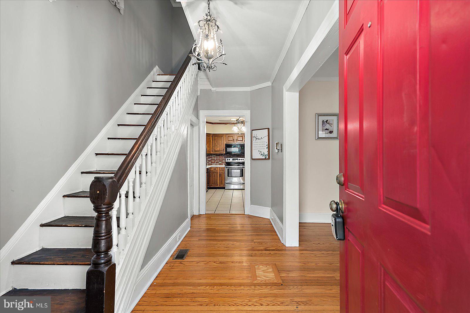 NEWTOWN - Residential