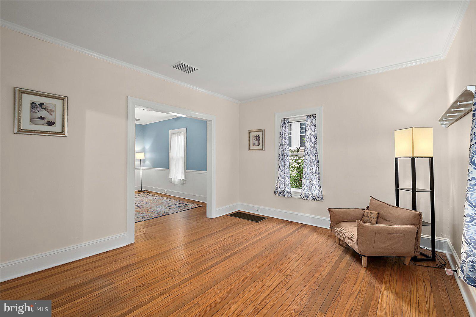 NEWTOWN - Residential