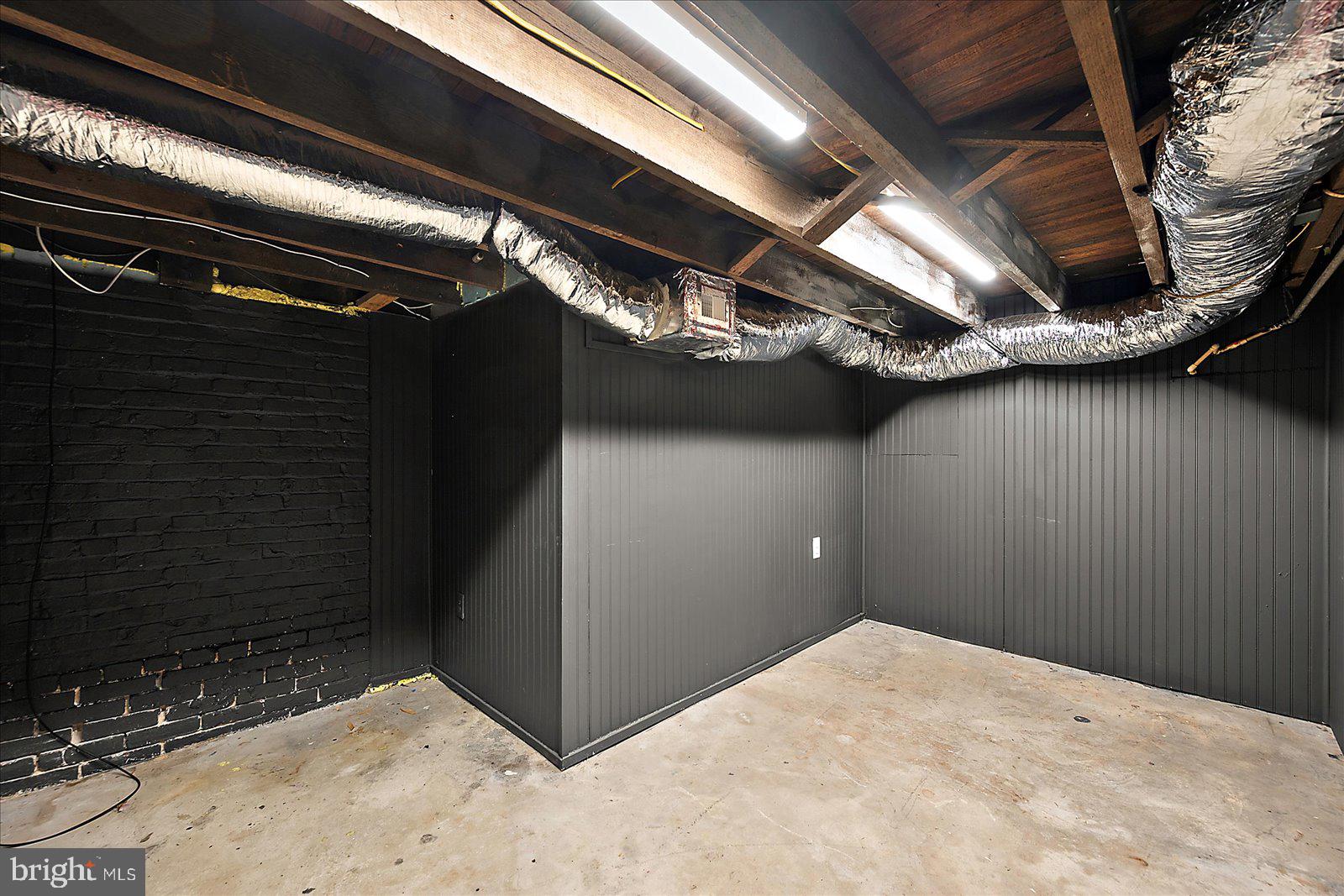 NEWTOWN - Residential