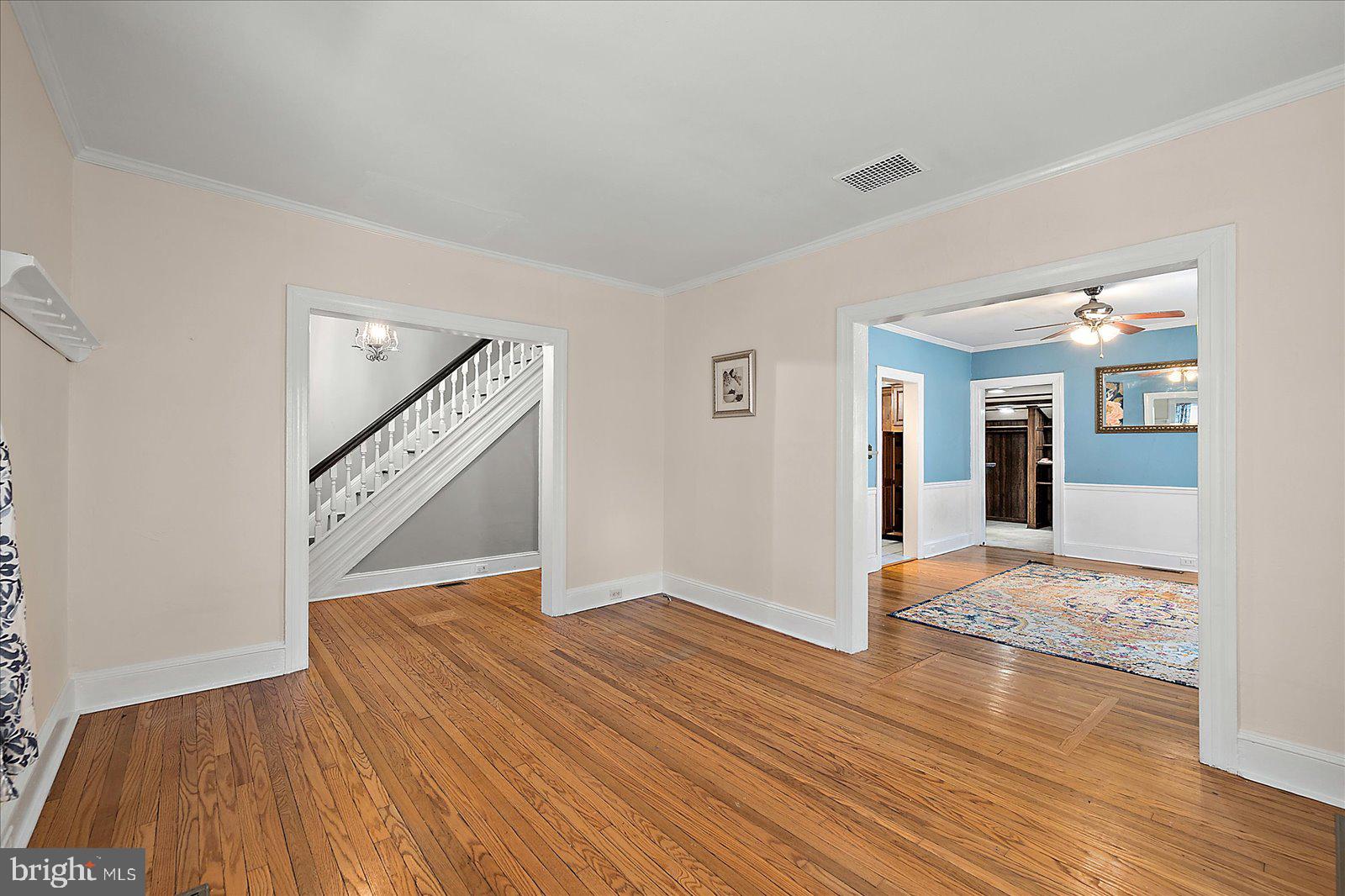 NEWTOWN - Residential