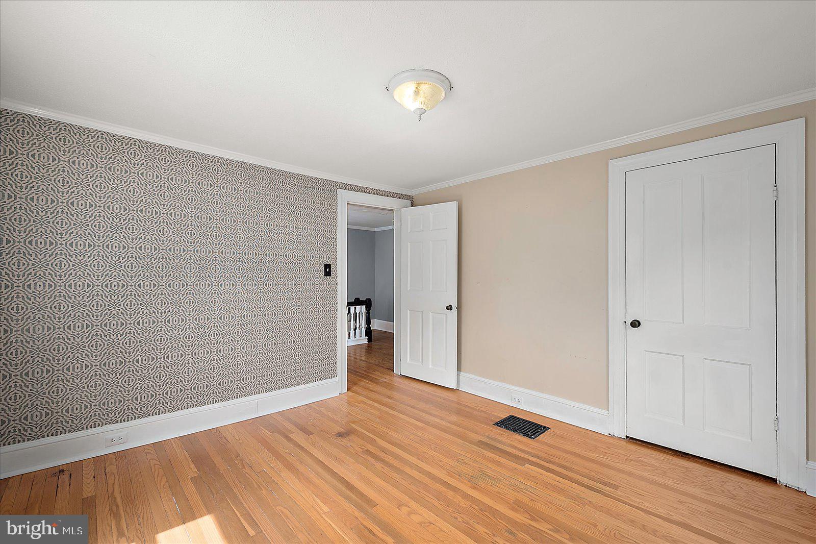 NEWTOWN - Residential