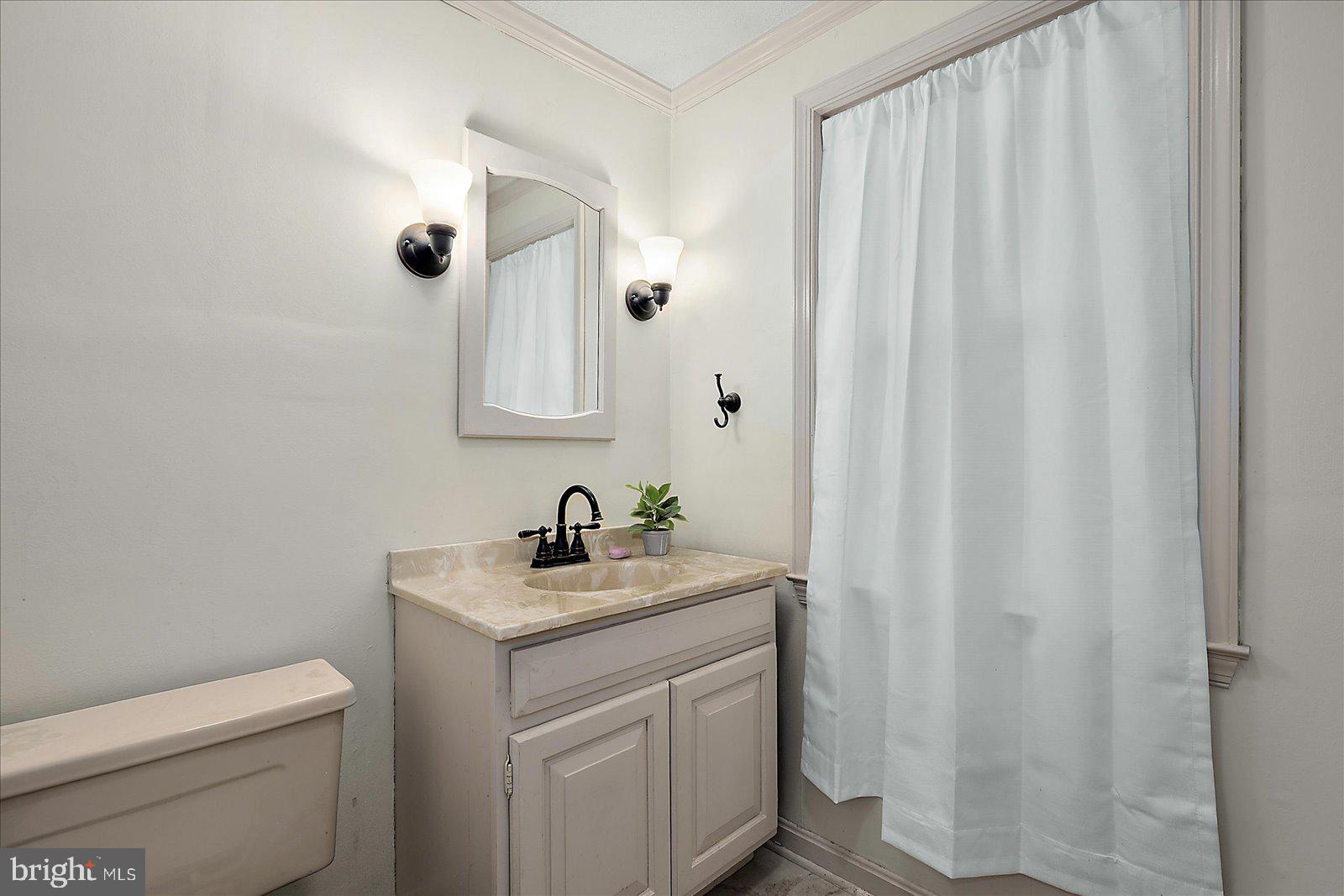 NEWTOWN - Residential