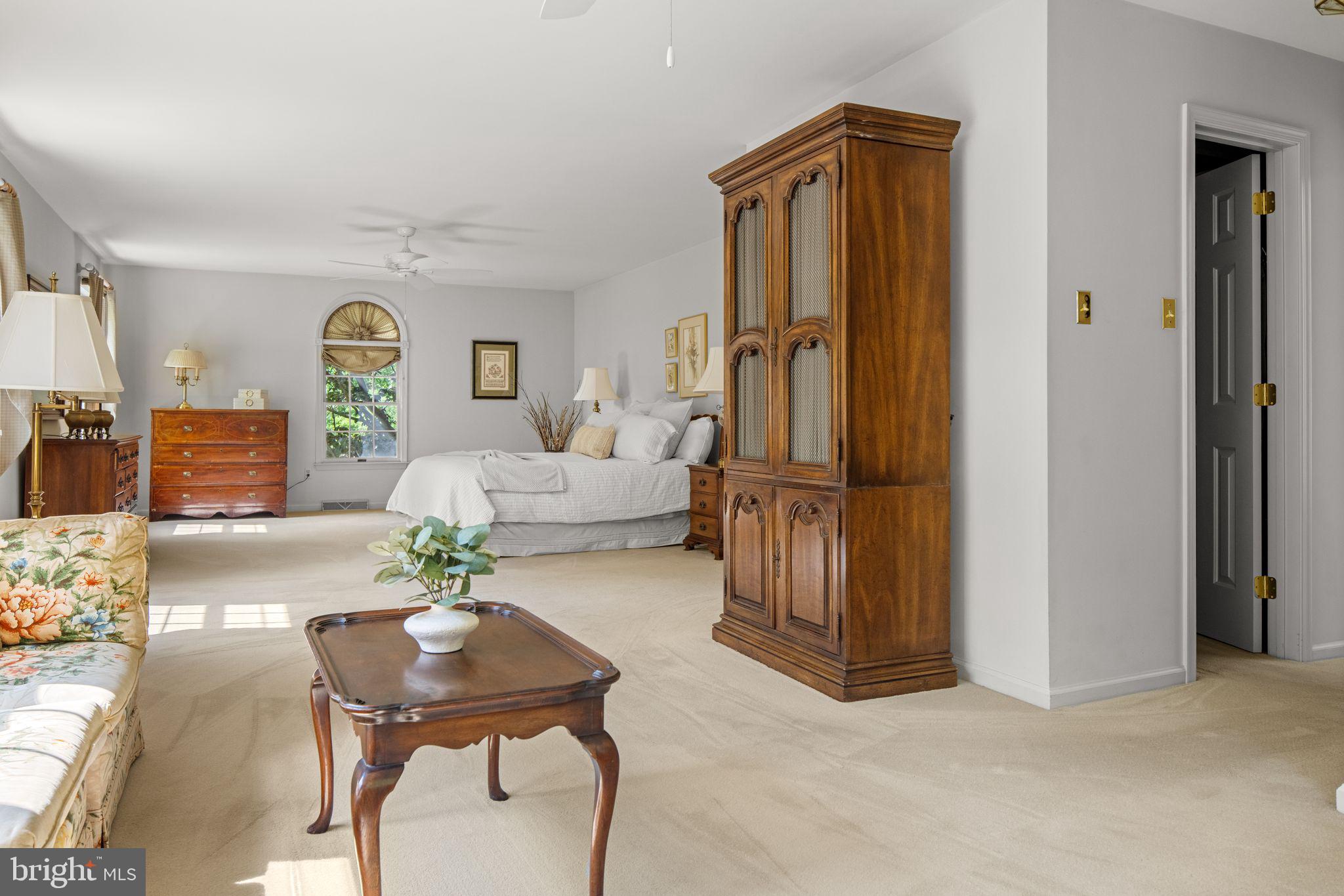 PEBBLE HILL - Residential