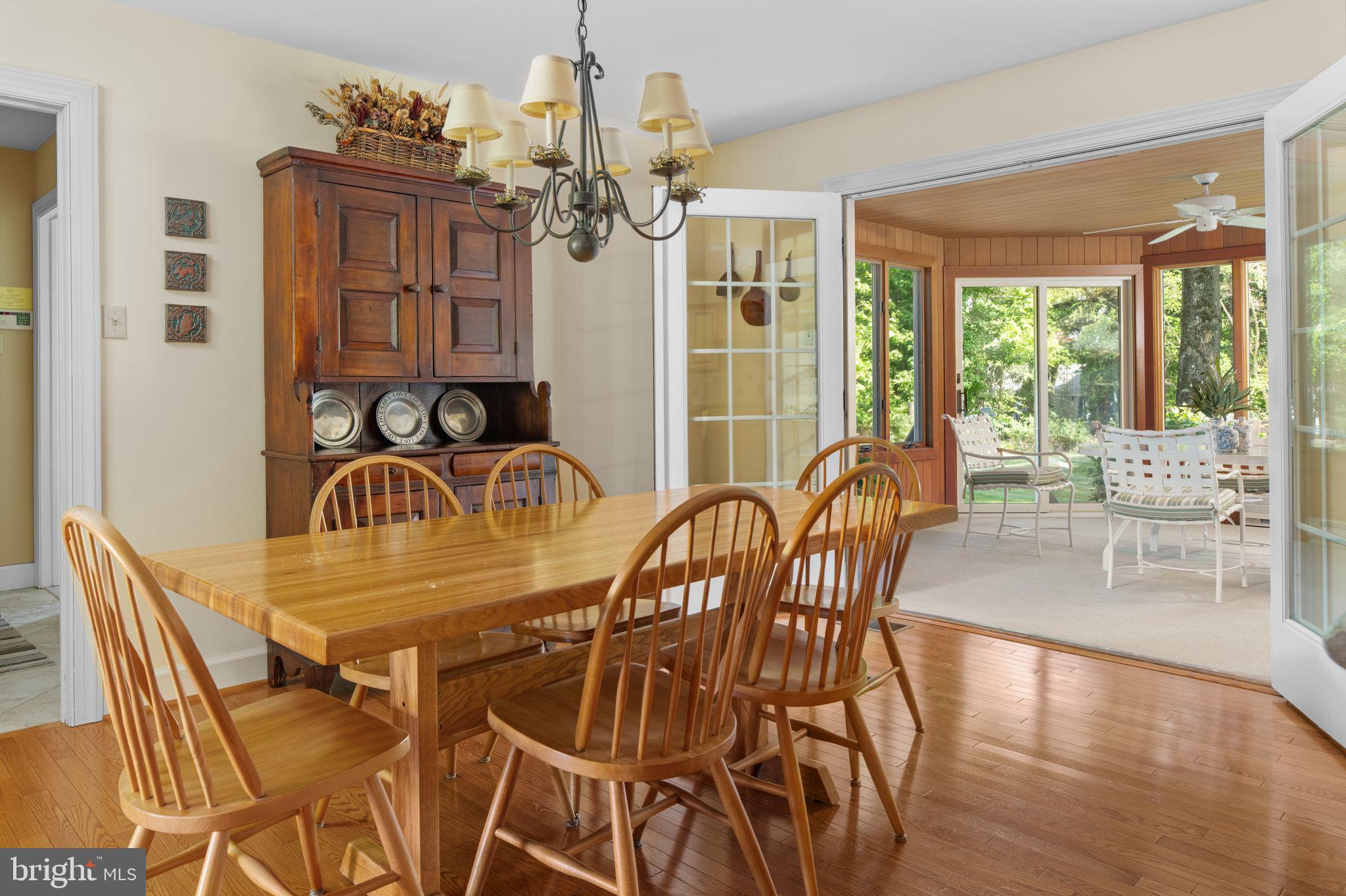 PEBBLE HILL - Residential