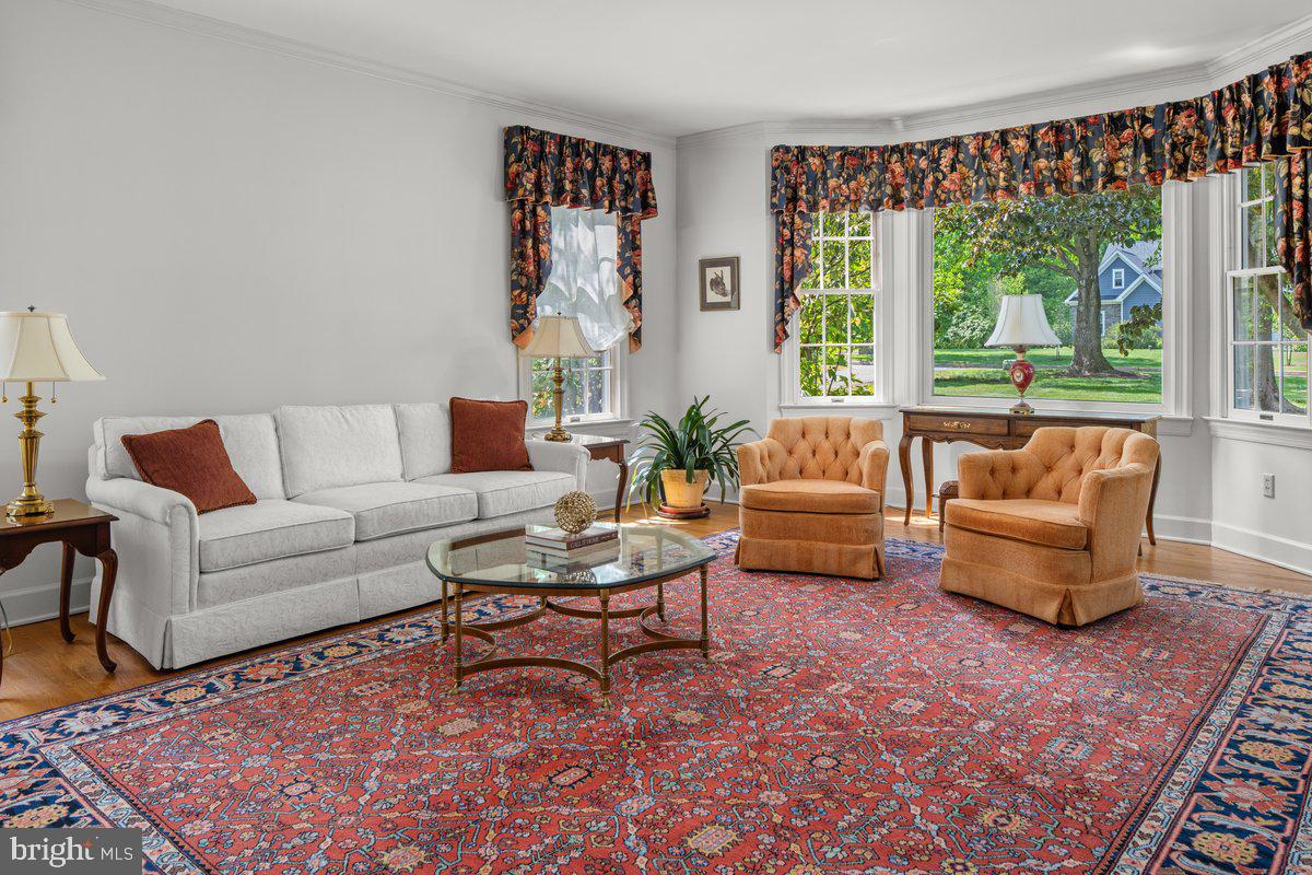 PEBBLE HILL - Residential