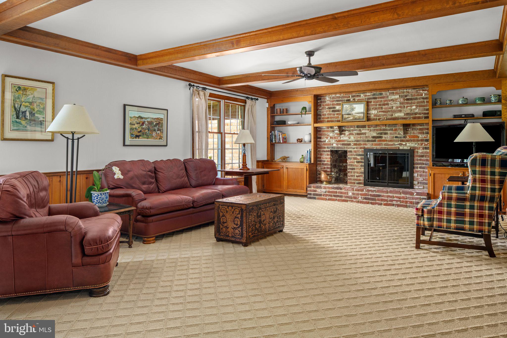PEBBLE HILL - Residential