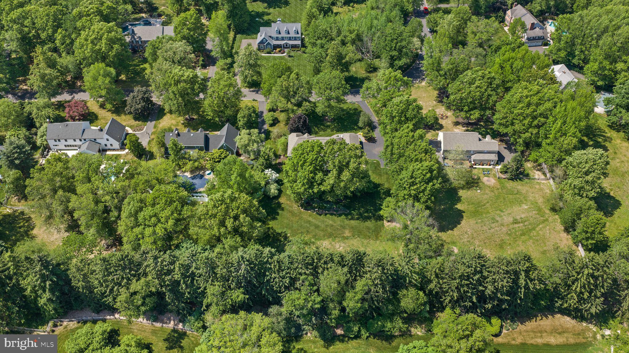 PEBBLE HILL - Residential