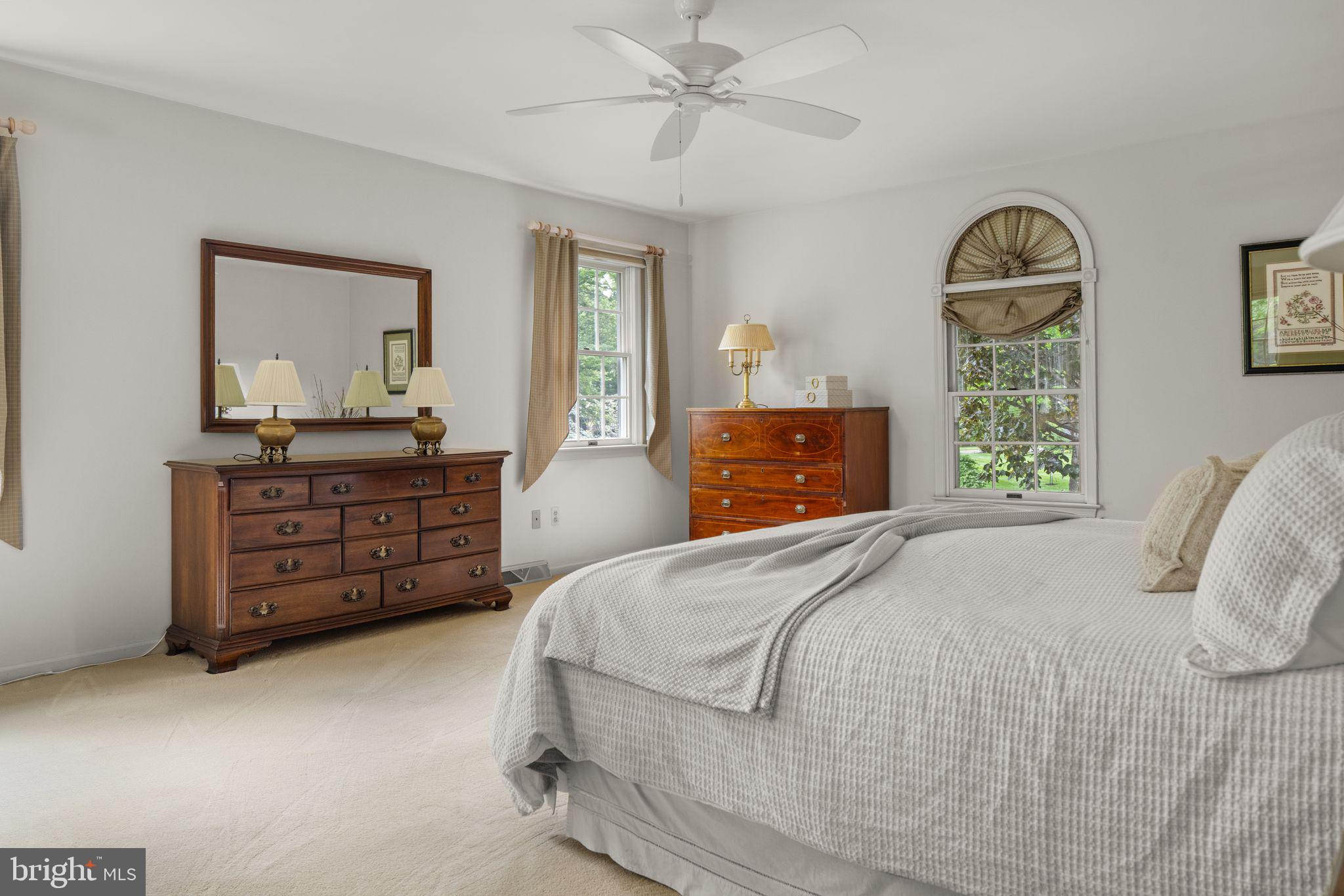 PEBBLE HILL - Residential