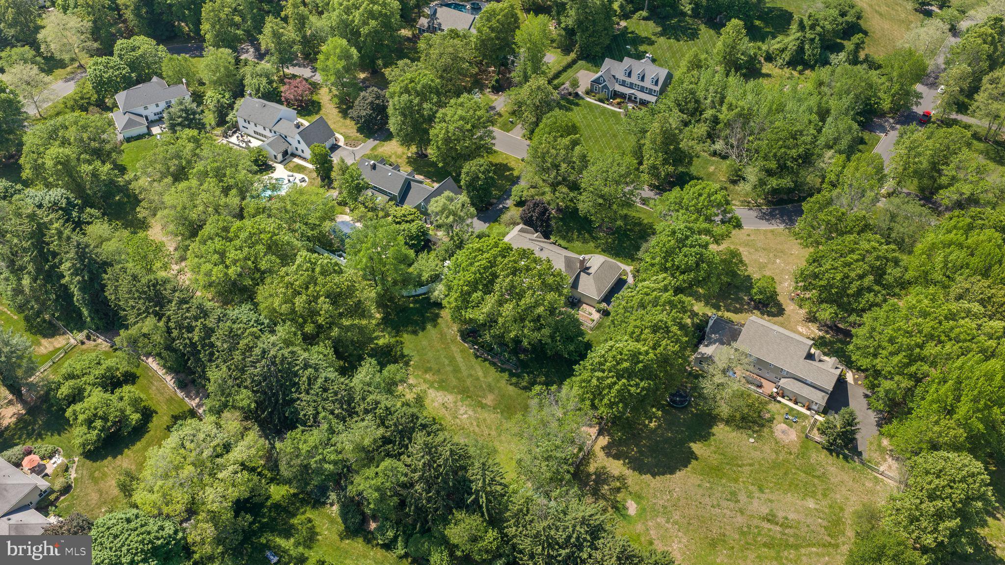 PEBBLE HILL - Residential