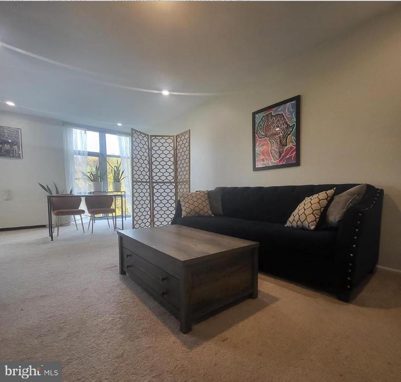 3600 CONSHOHOCKEN AVENUE 606
