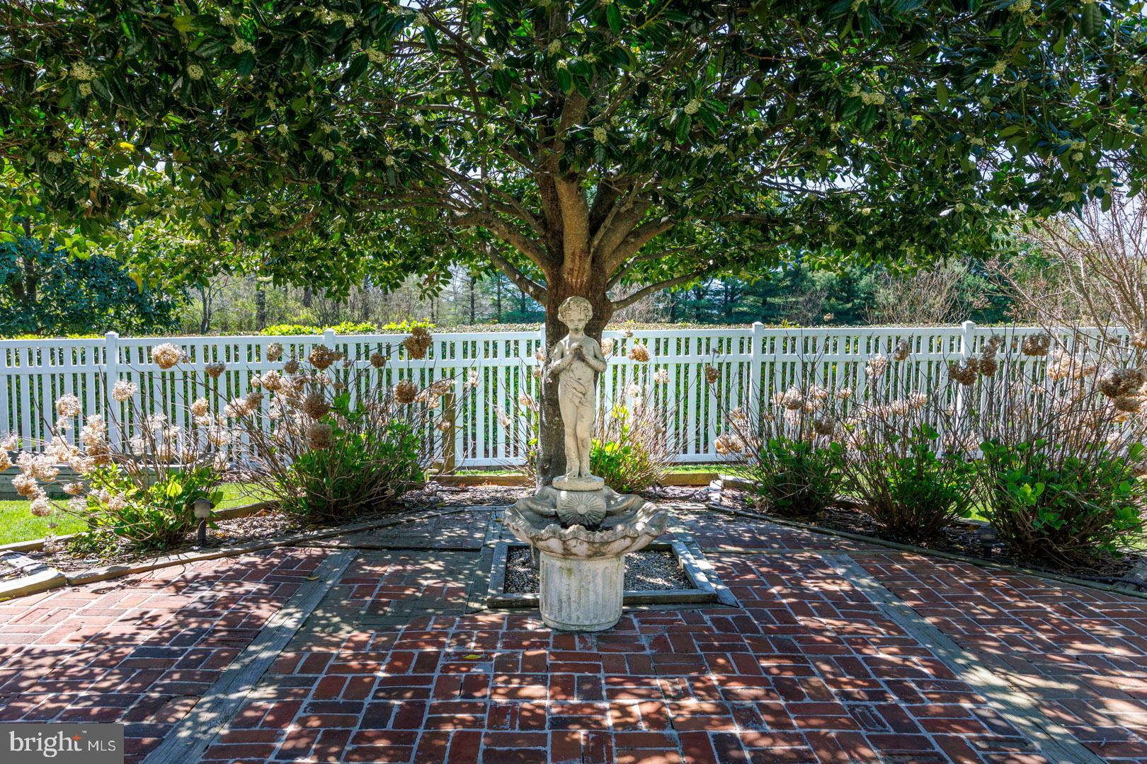 EASTON - Residential