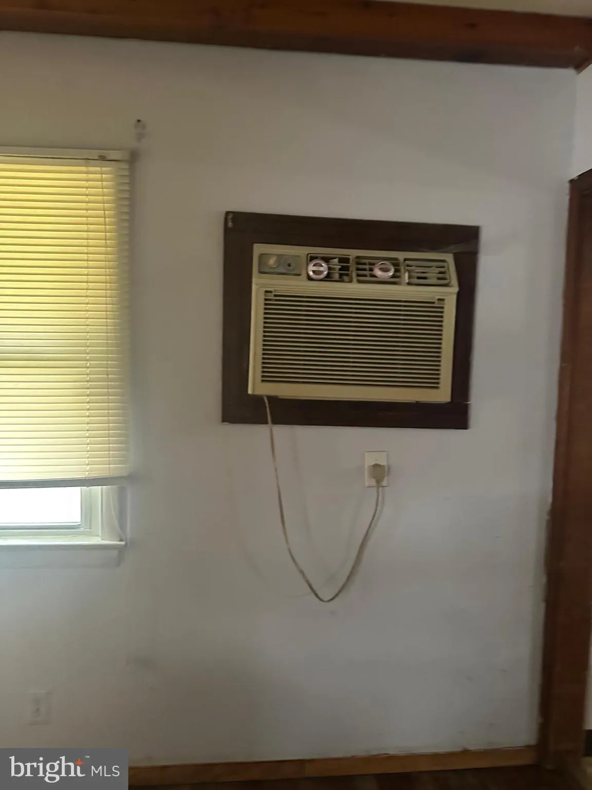 Penns Grove, New Jersey 08069, United States, 3 Bedrooms Bedrooms, ,1 BathroomBathrooms,Residential,Pending,3705