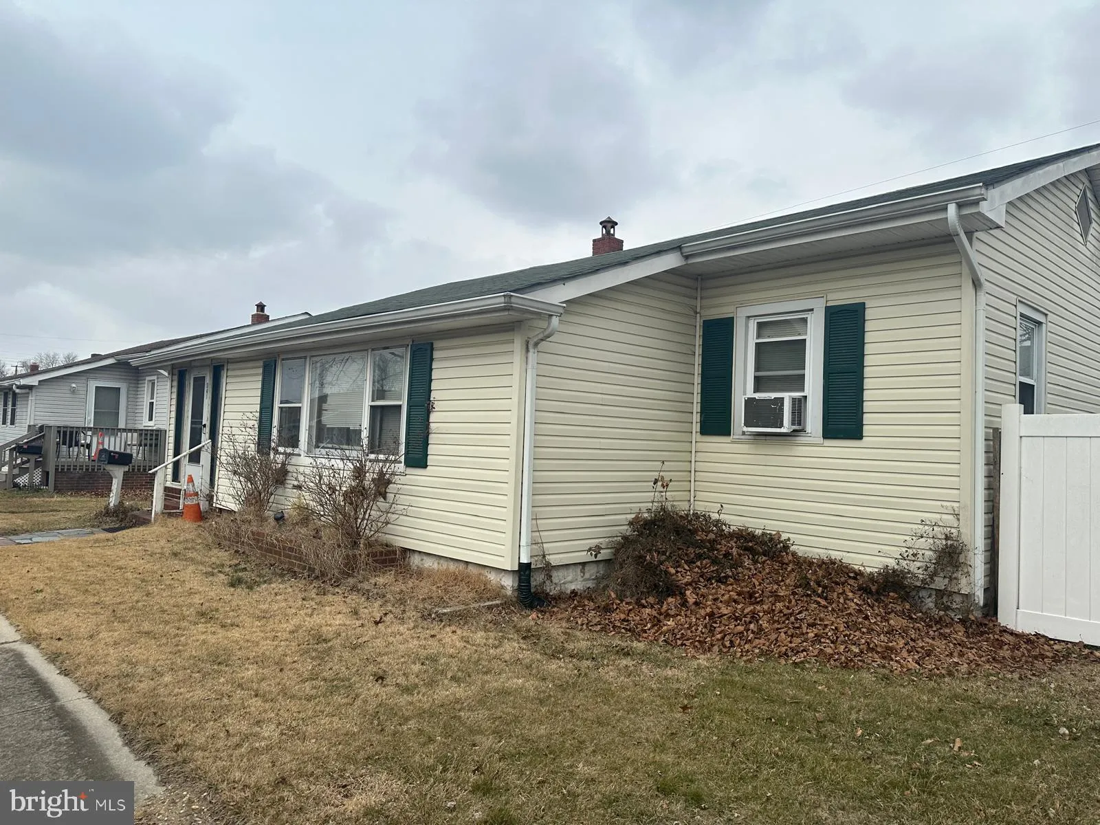 Penns Grove, New Jersey 08069, United States, 3 Bedrooms Bedrooms, ,1 BathroomBathrooms,Residential,Pending,3705