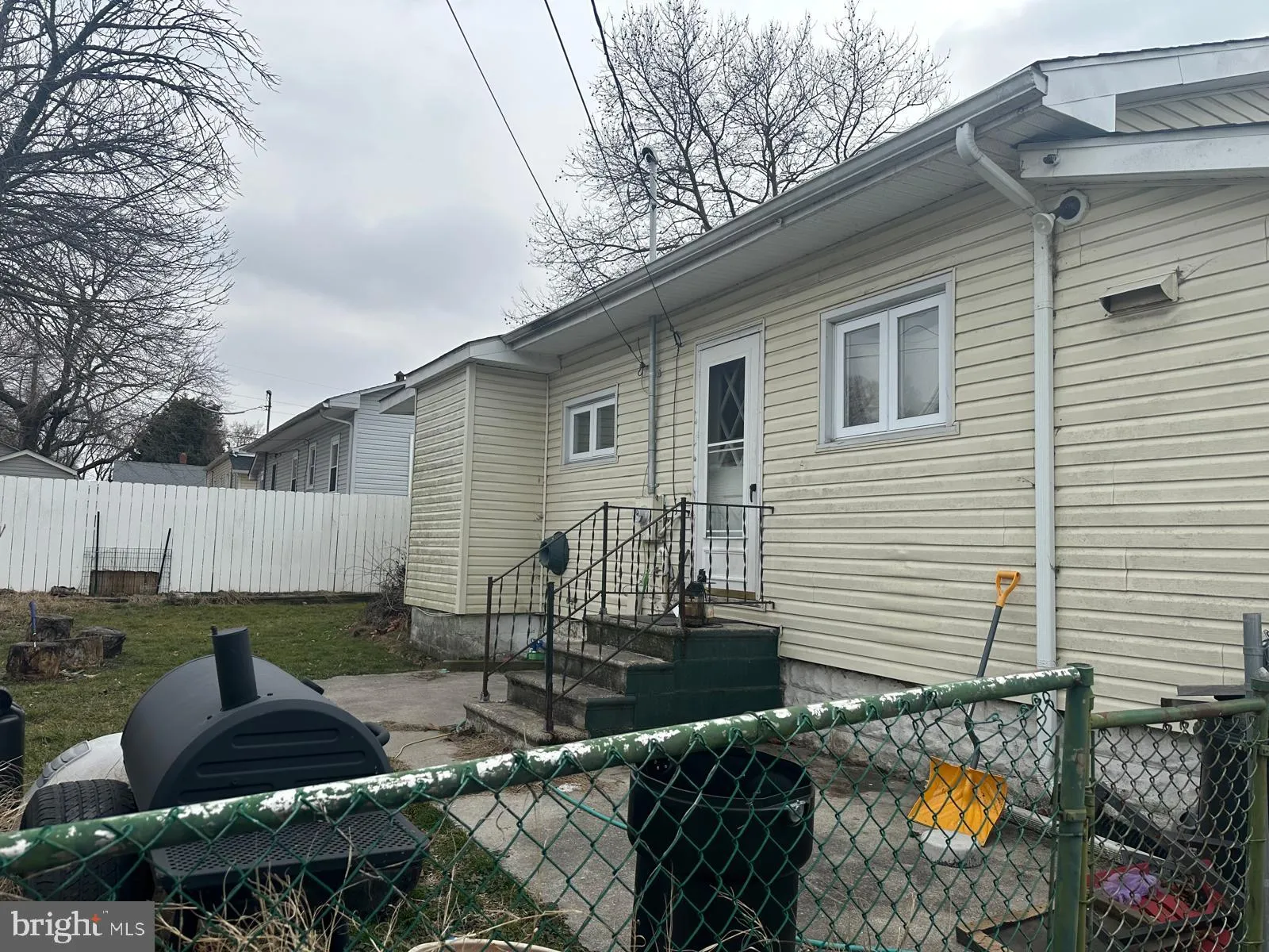 Penns Grove, New Jersey 08069, United States, 3 Bedrooms Bedrooms, ,1 BathroomBathrooms,Residential,Pending,3705