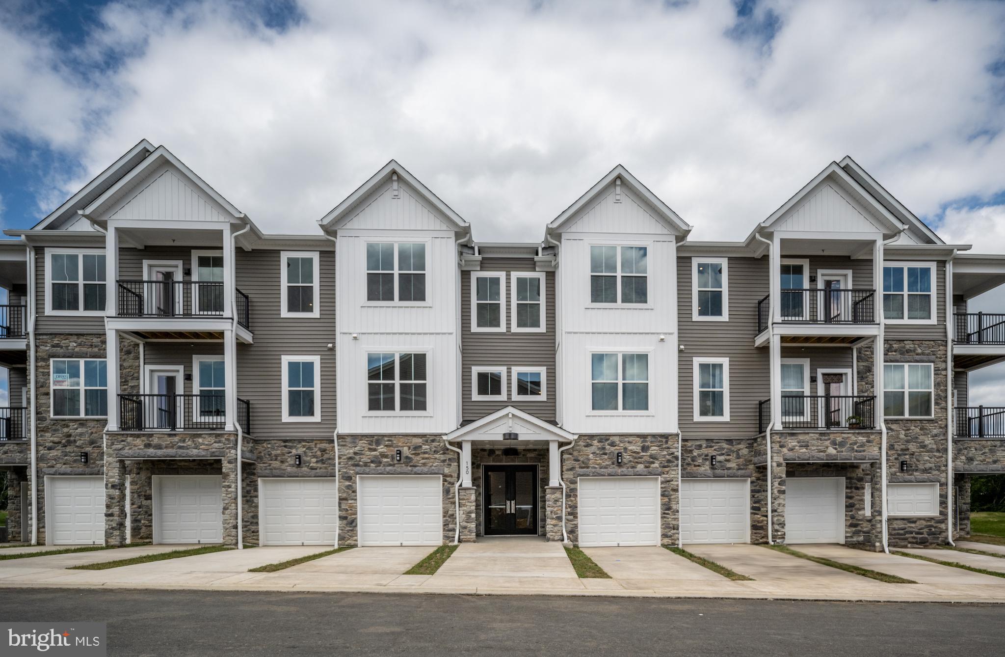 19 ARTEMISIA WAY 101
