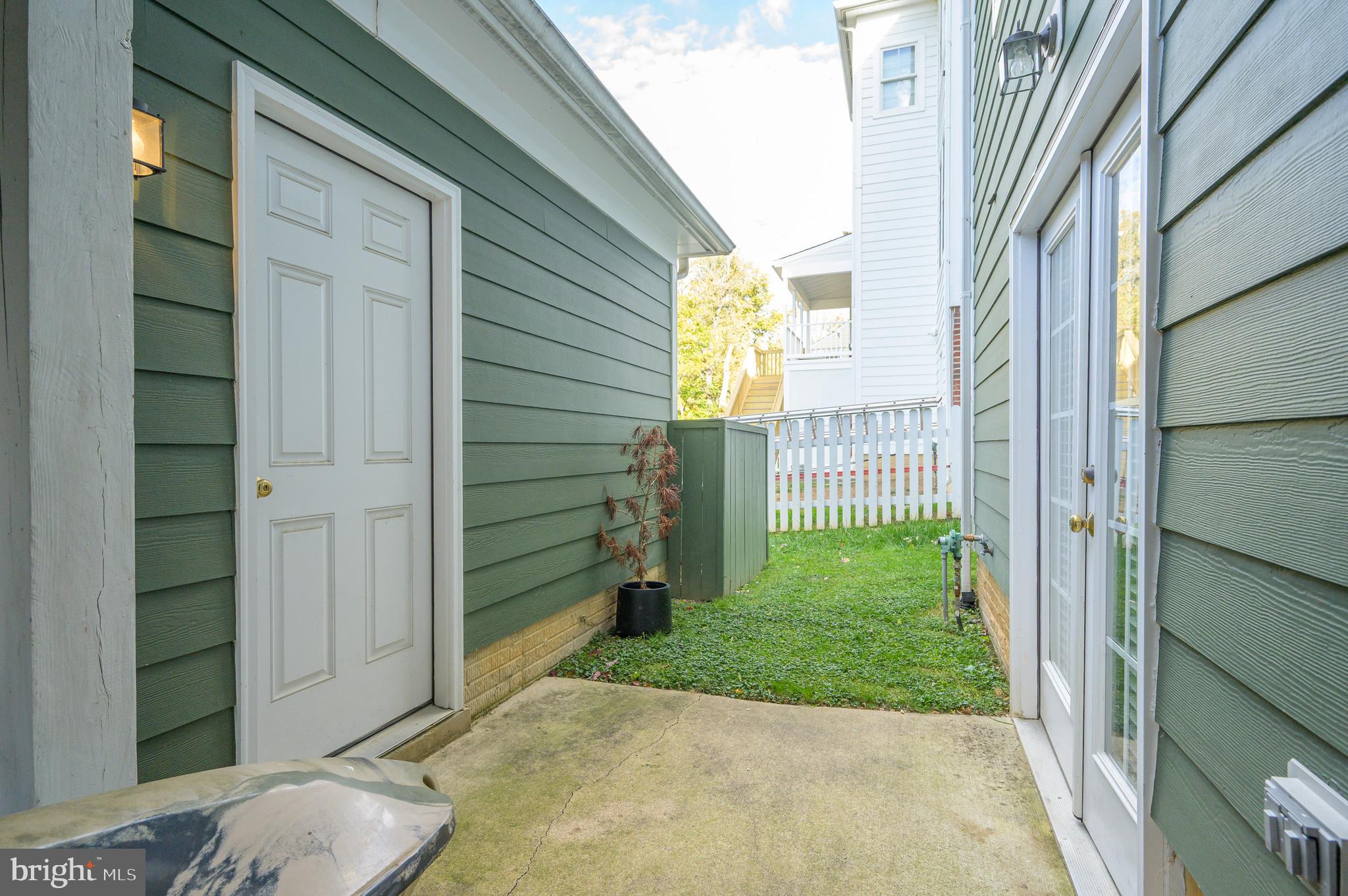 COURTS OF ST FRANCIS - Residential