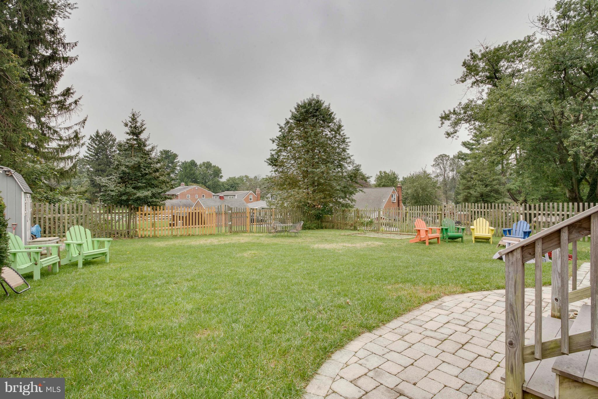 COLONIAL GARDENS - Residential