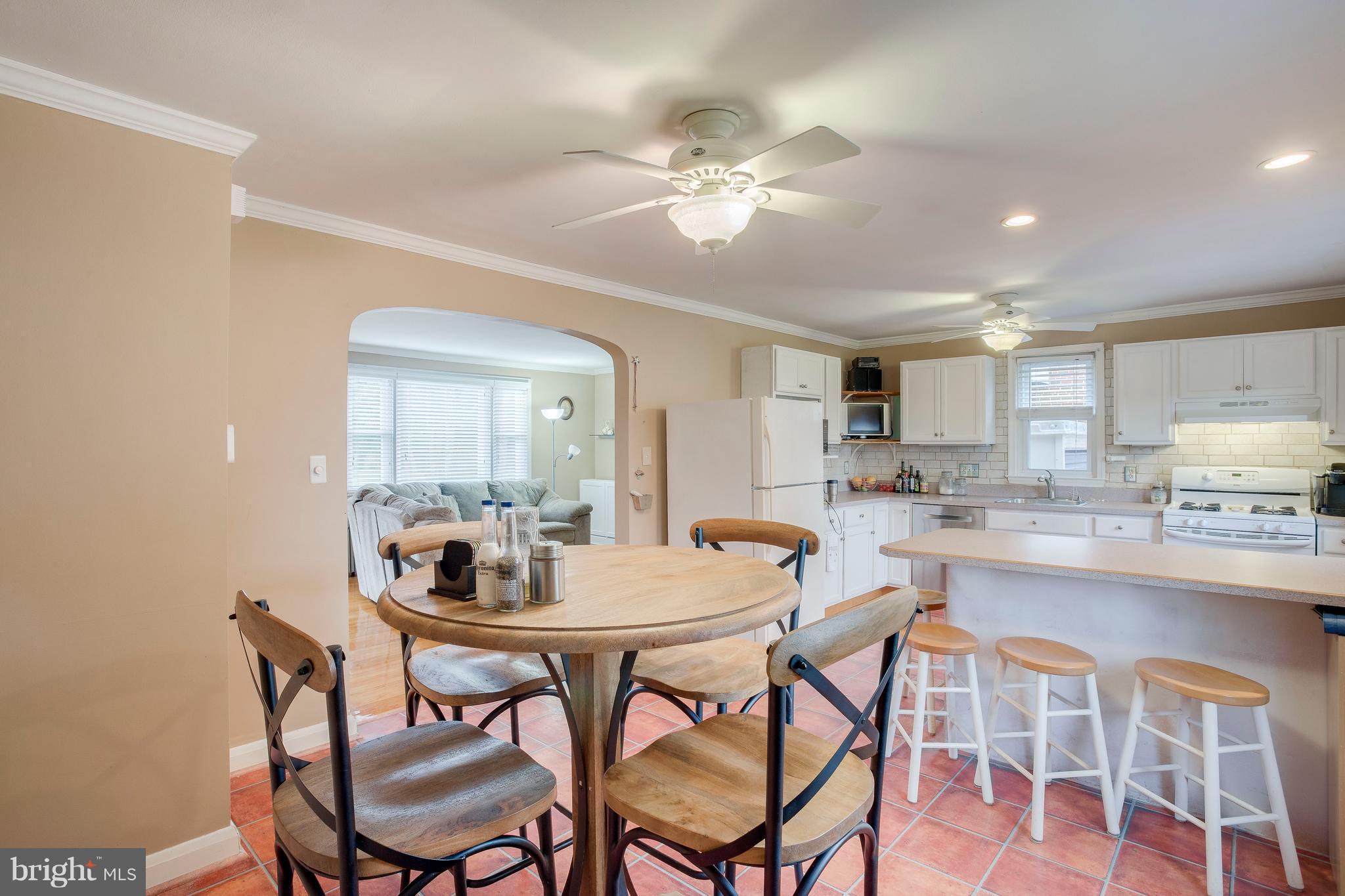 COLONIAL GARDENS - Residential