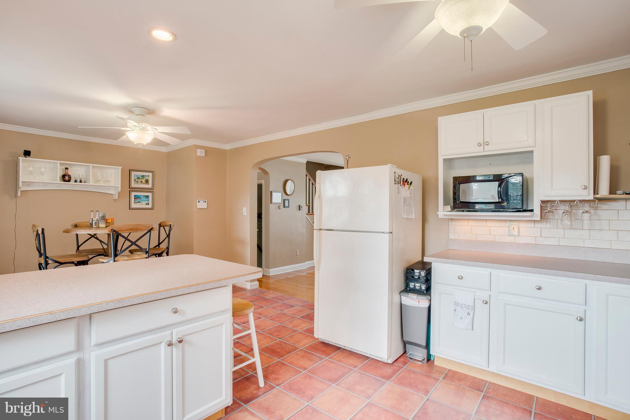 COLONIAL GARDENS - Residential