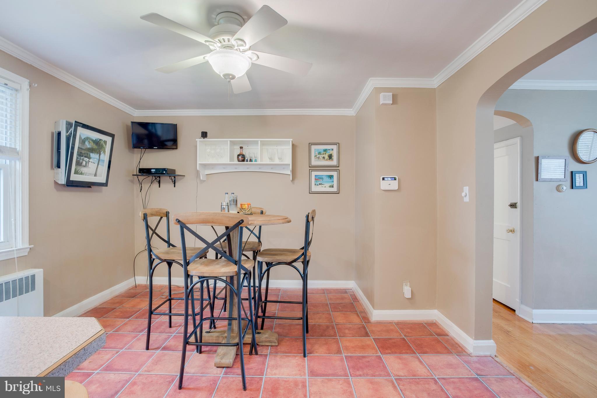 COLONIAL GARDENS - Residential