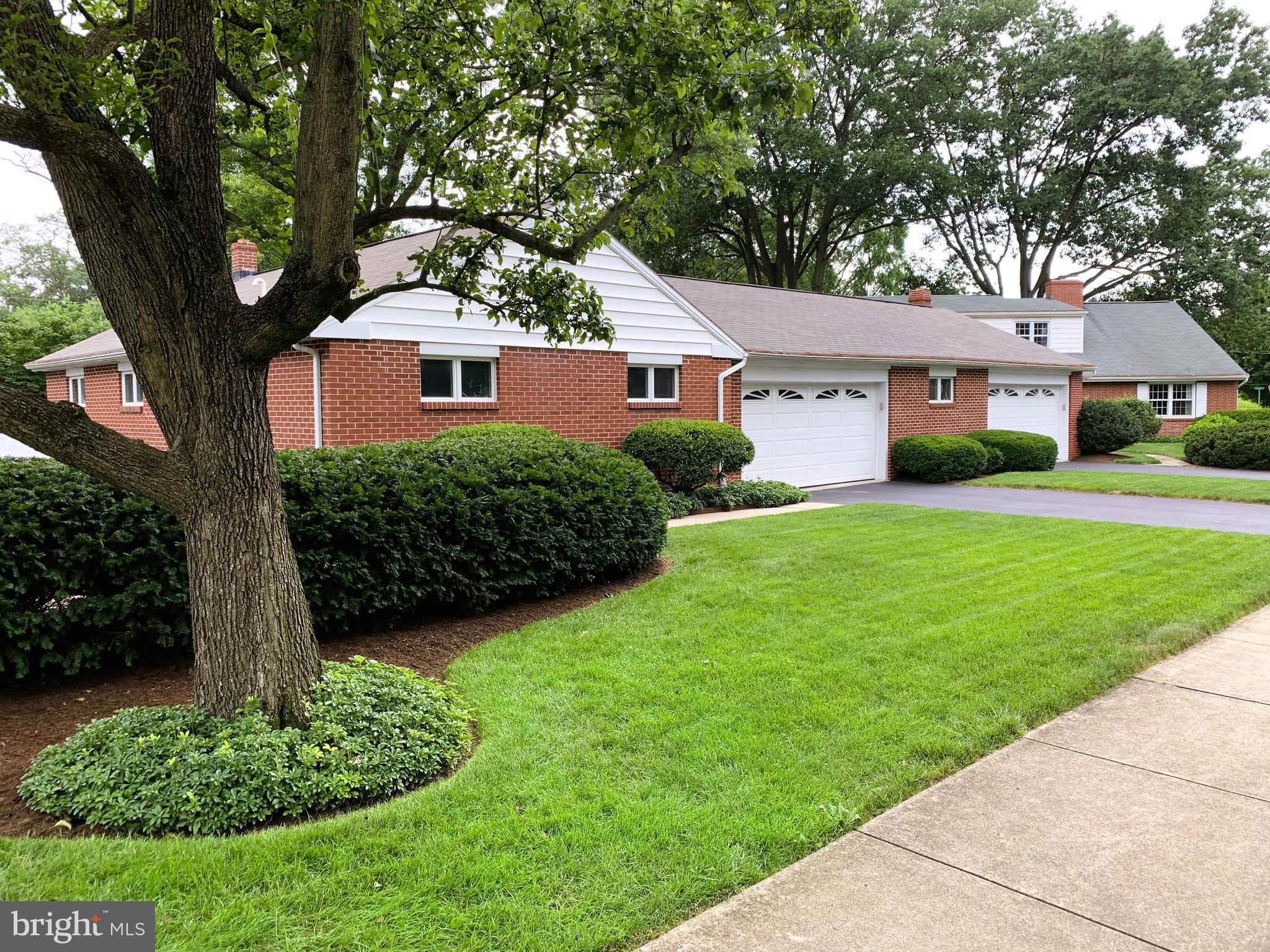 301 S LOCUST STREET