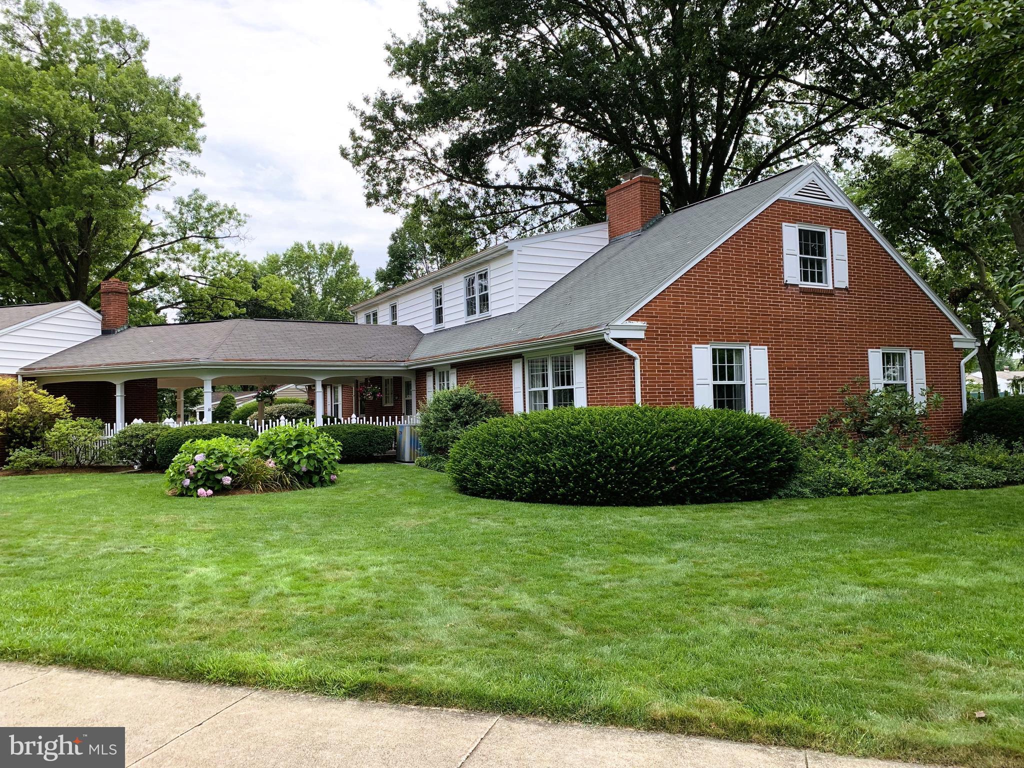 301 S LOCUST STREET