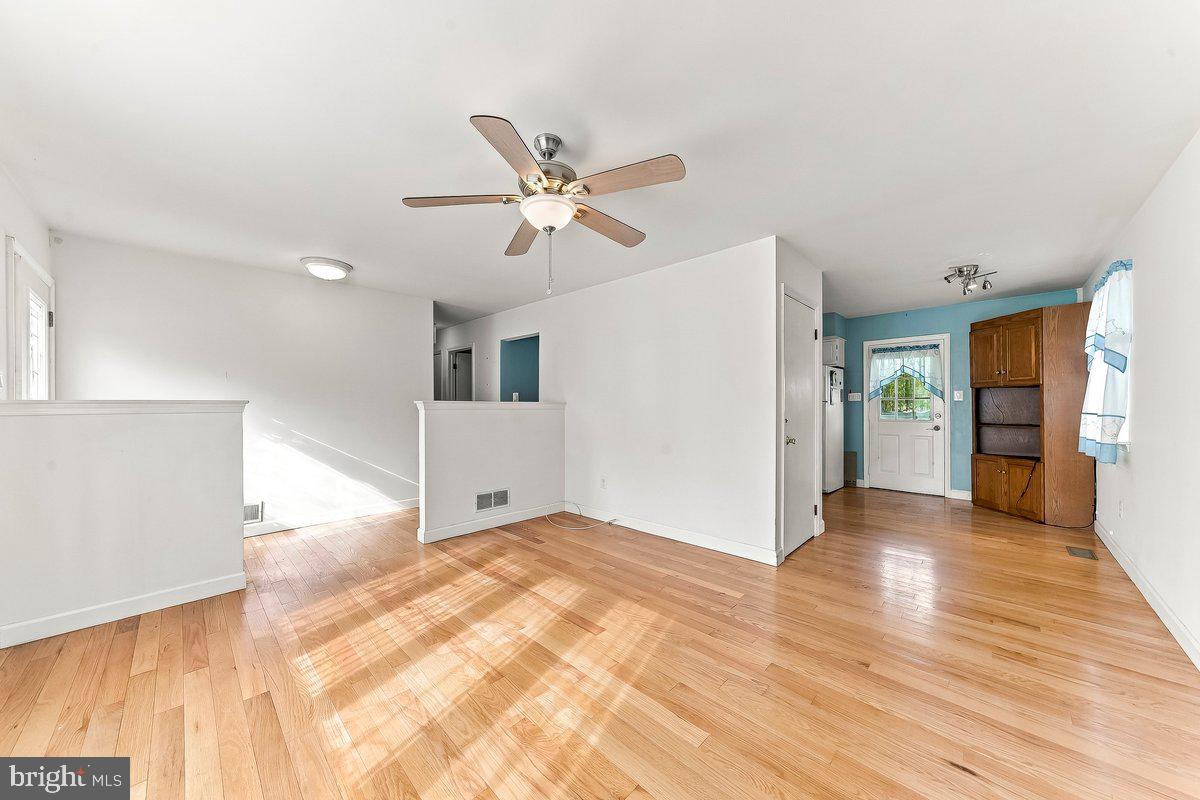 209 HENDERSON AVENUE