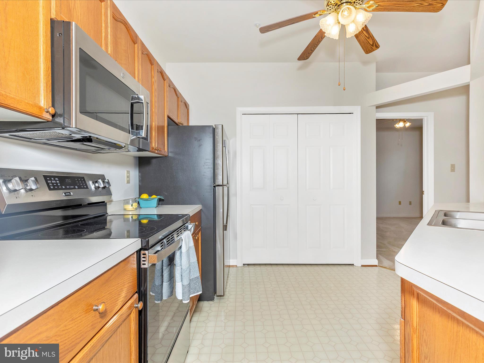 WATERSIDE - Residential