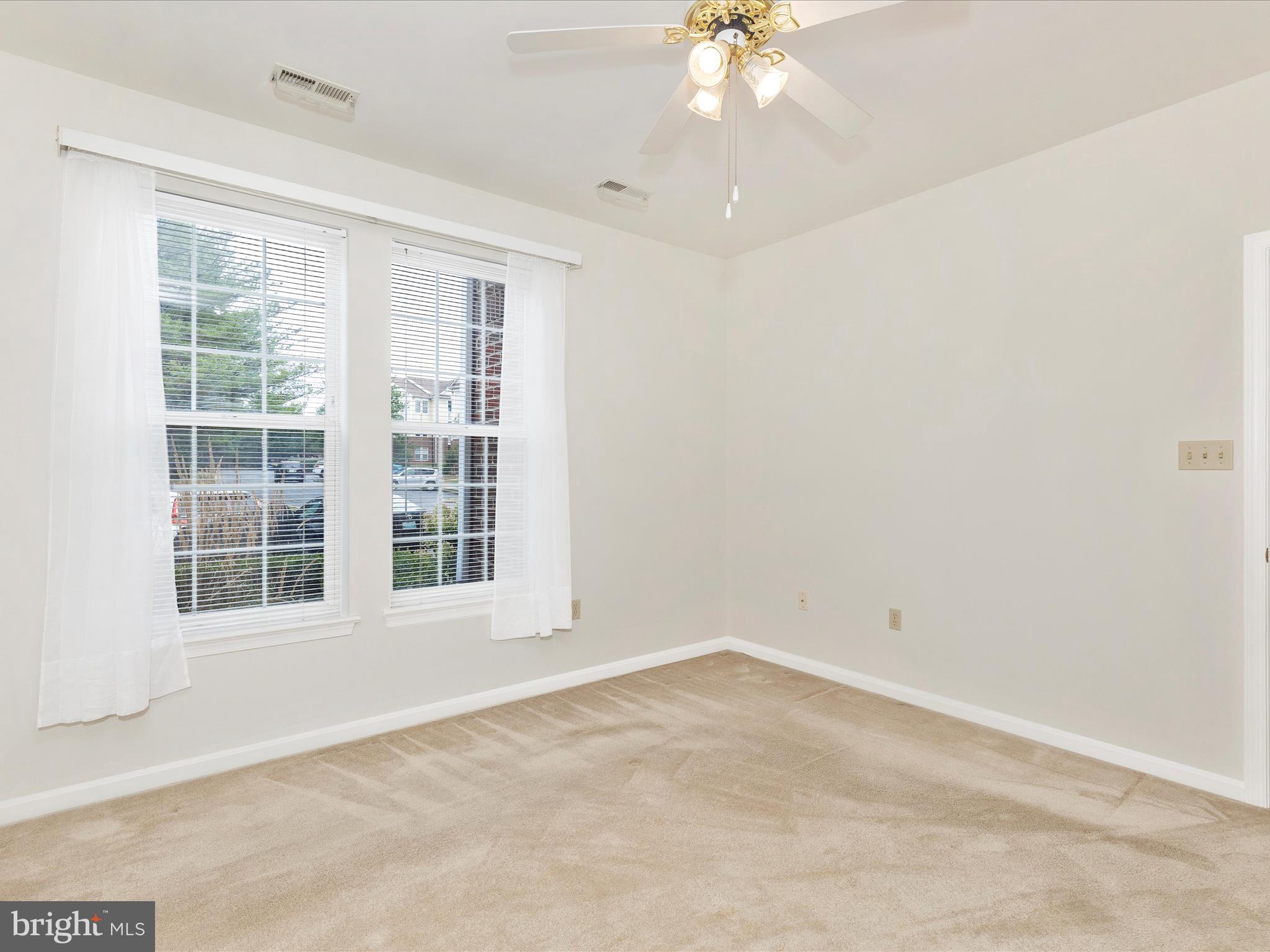 WATERSIDE - Residential