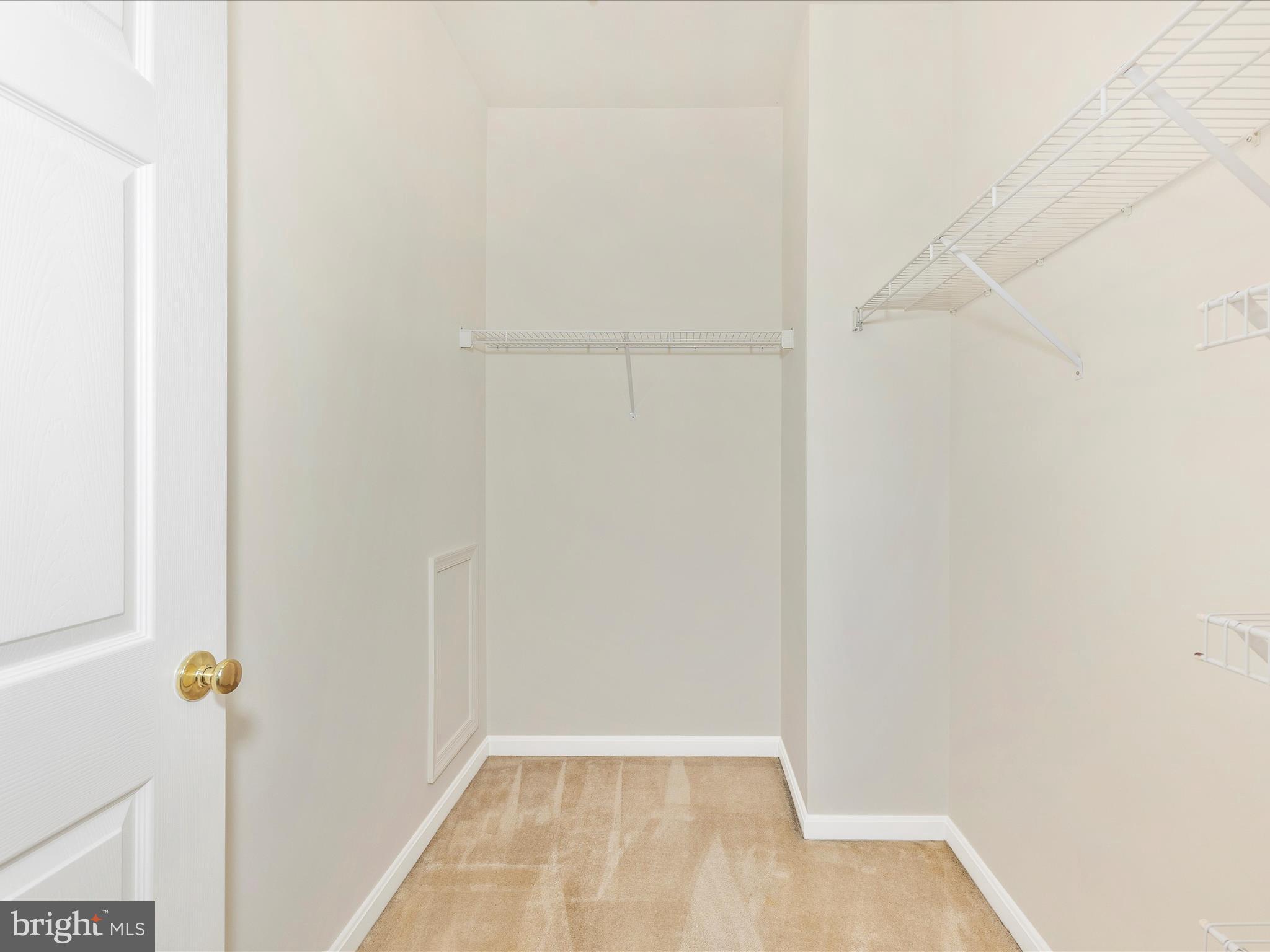 WATERSIDE - Residential