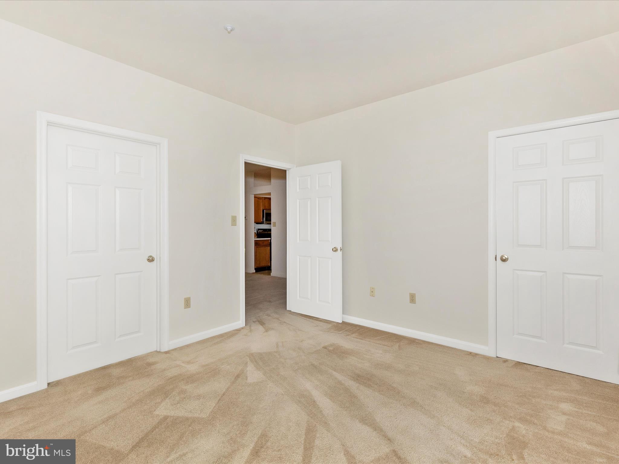 WATERSIDE - Residential