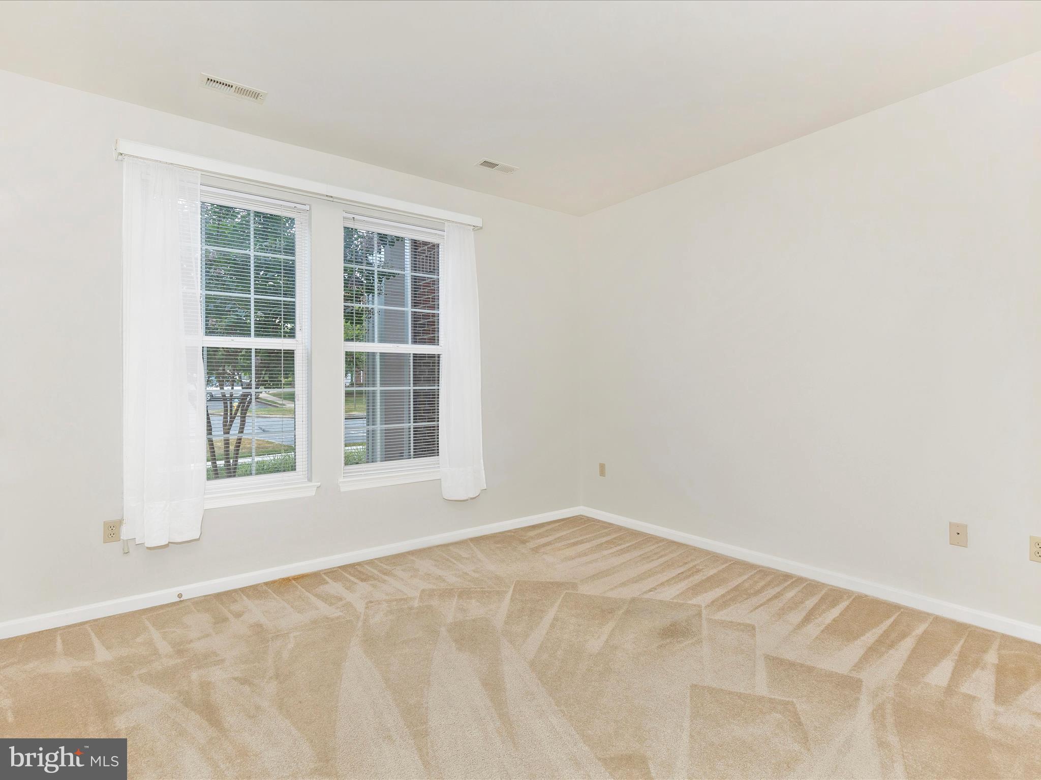 WATERSIDE - Residential