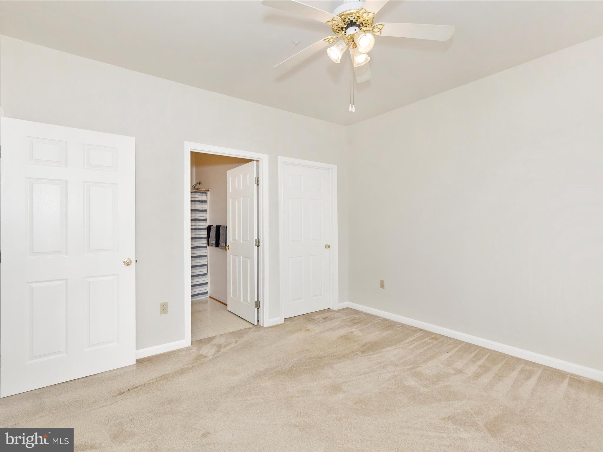 WATERSIDE - Residential