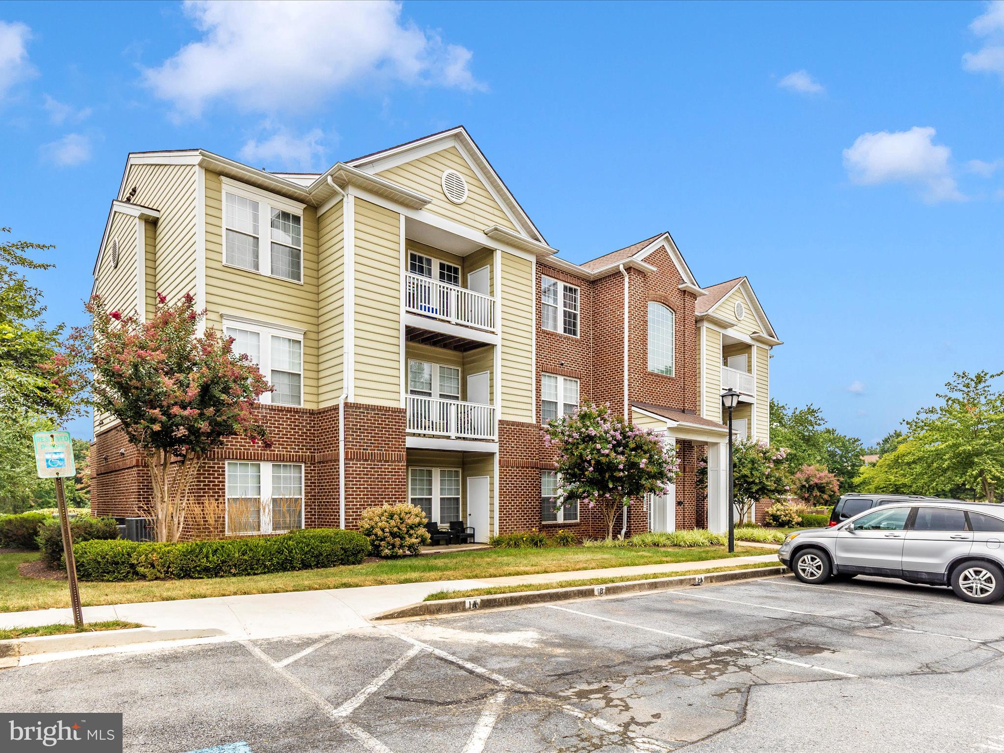 WATERSIDE - Residential