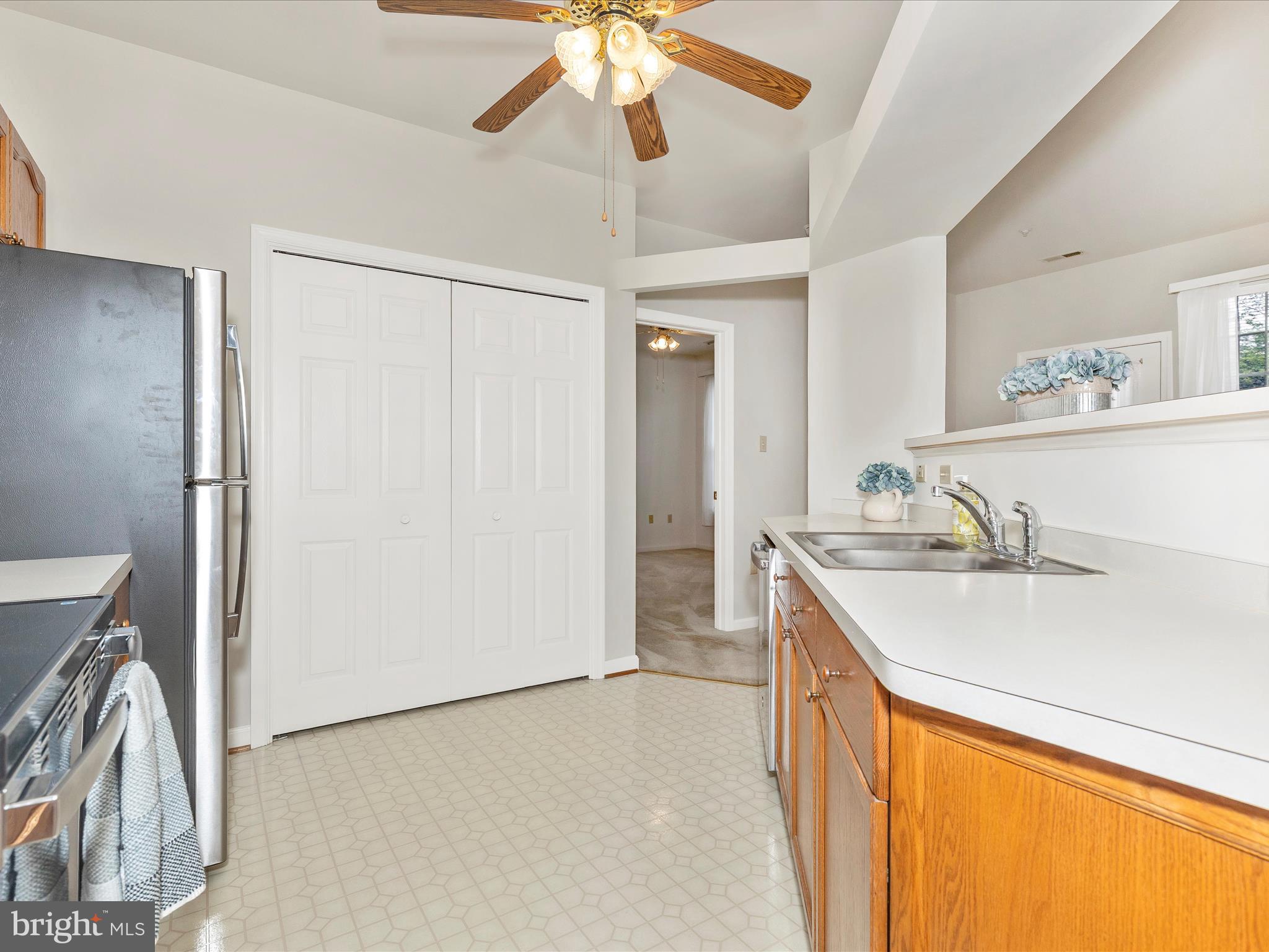 WATERSIDE - Residential